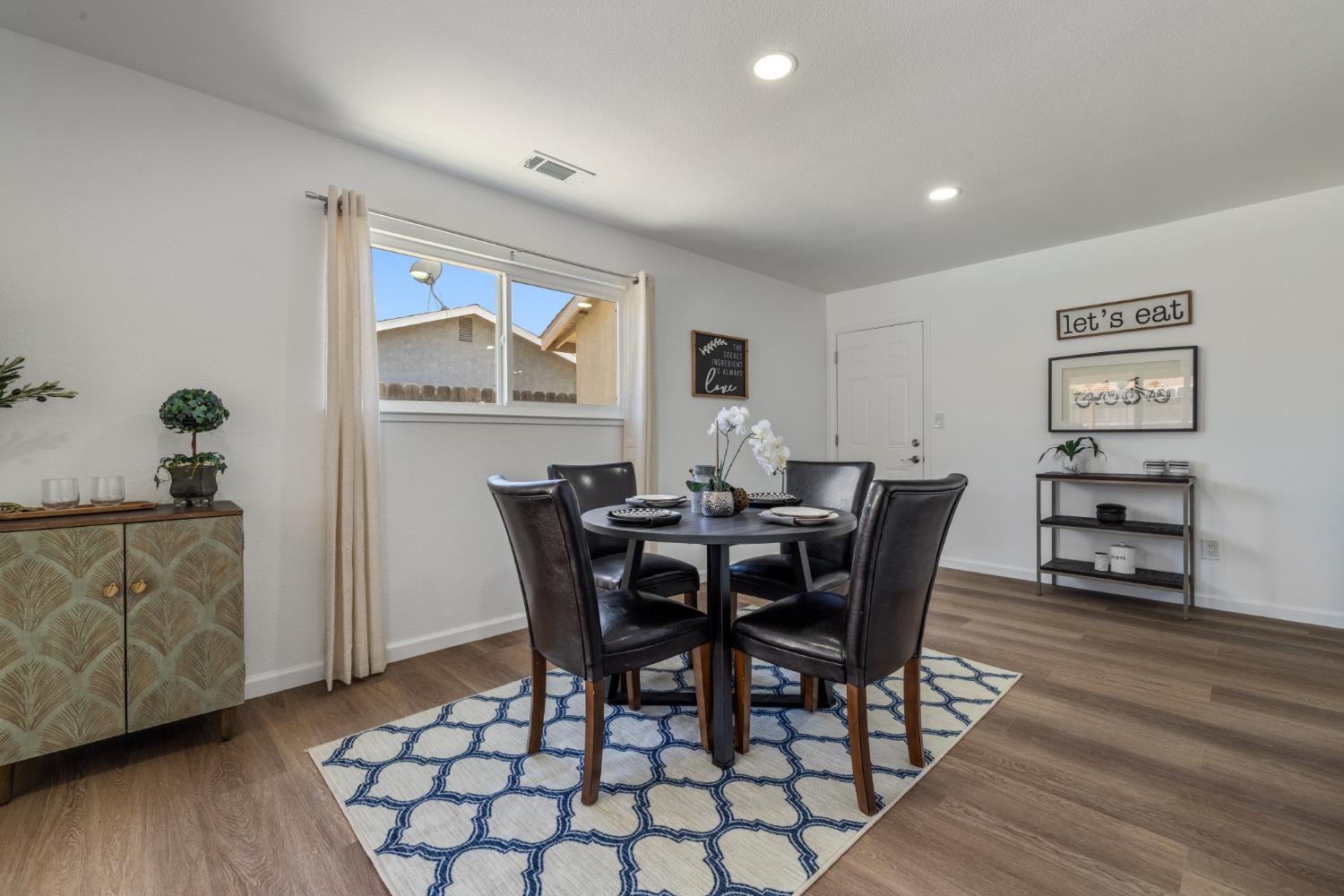 1744 Darwin Ct, Ceres, CA 95307