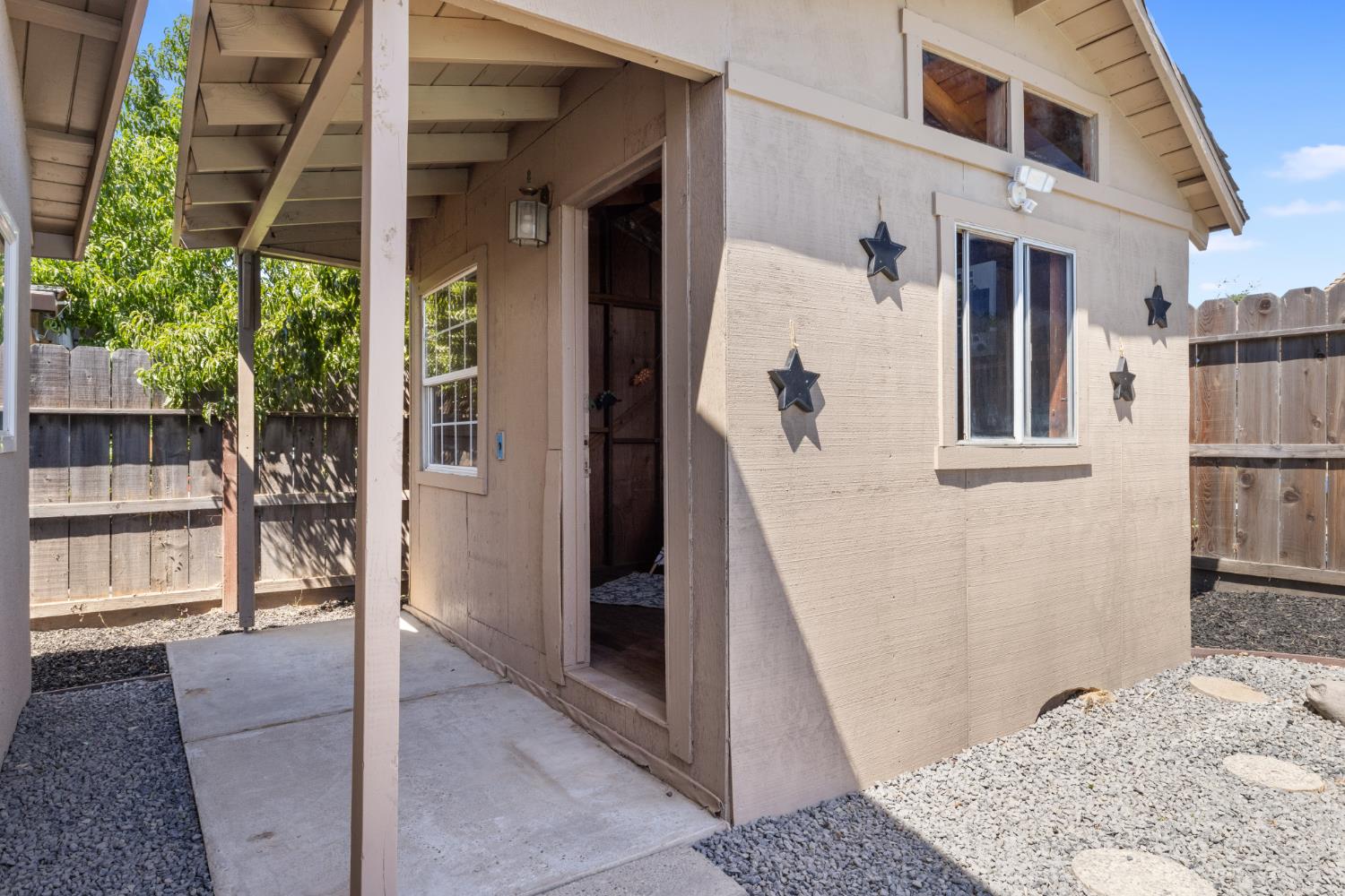 1744 Darwin Ct, Ceres, CA 95307