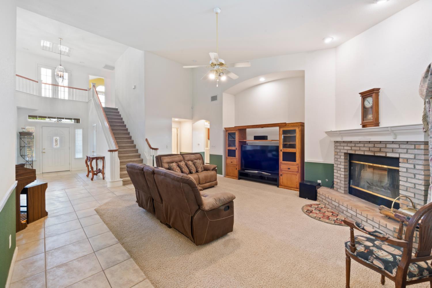 2693 E Lester Ave, Fresno, CA 93720
