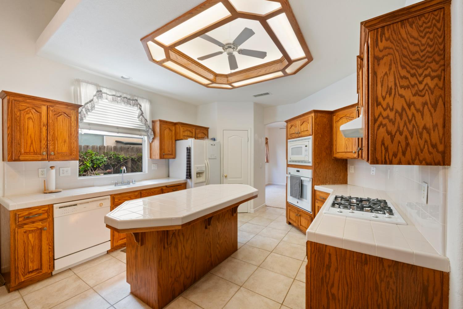 2693 E Lester Ave, Fresno, CA 93720