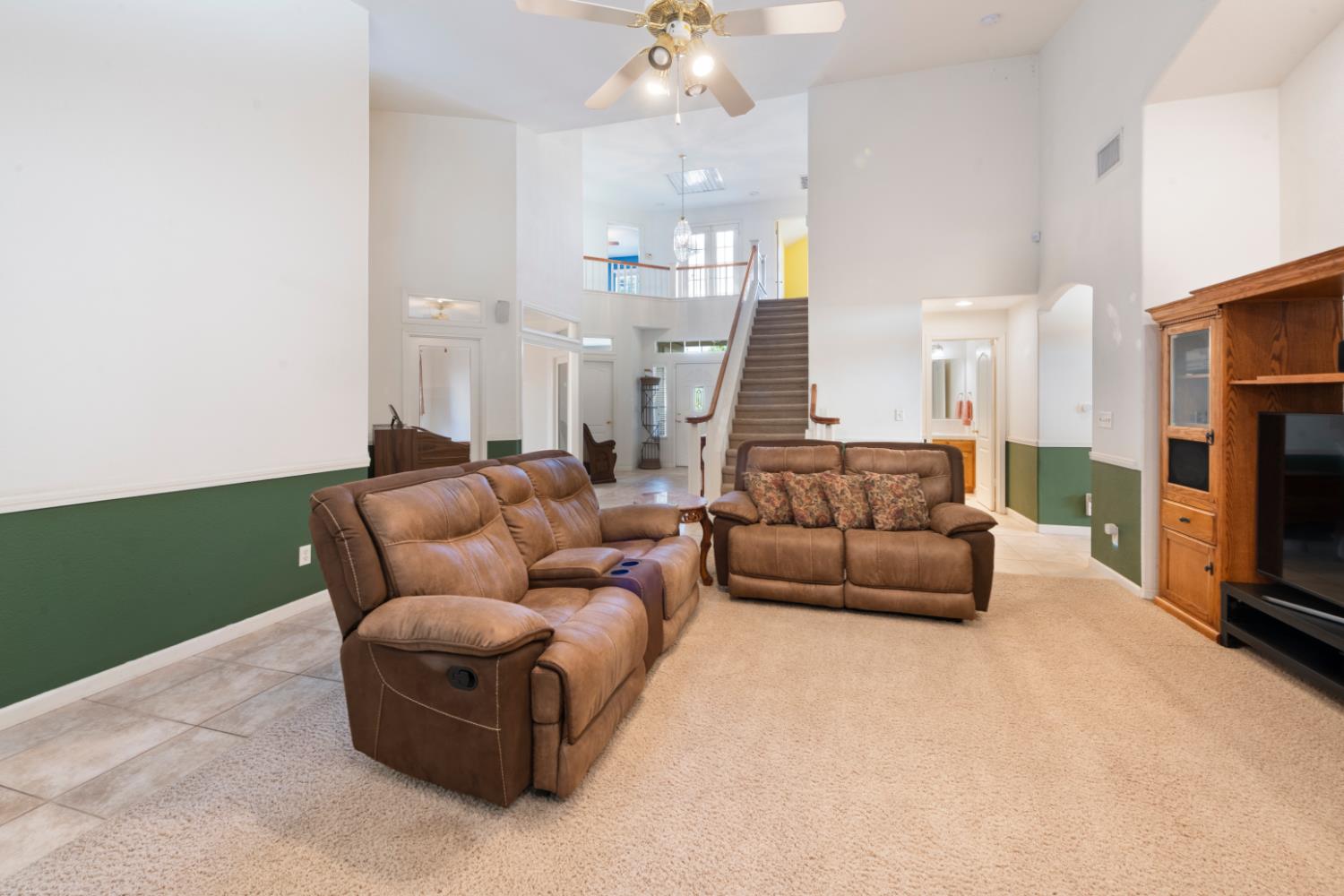 2693 E Lester Ave, Fresno, CA 93720