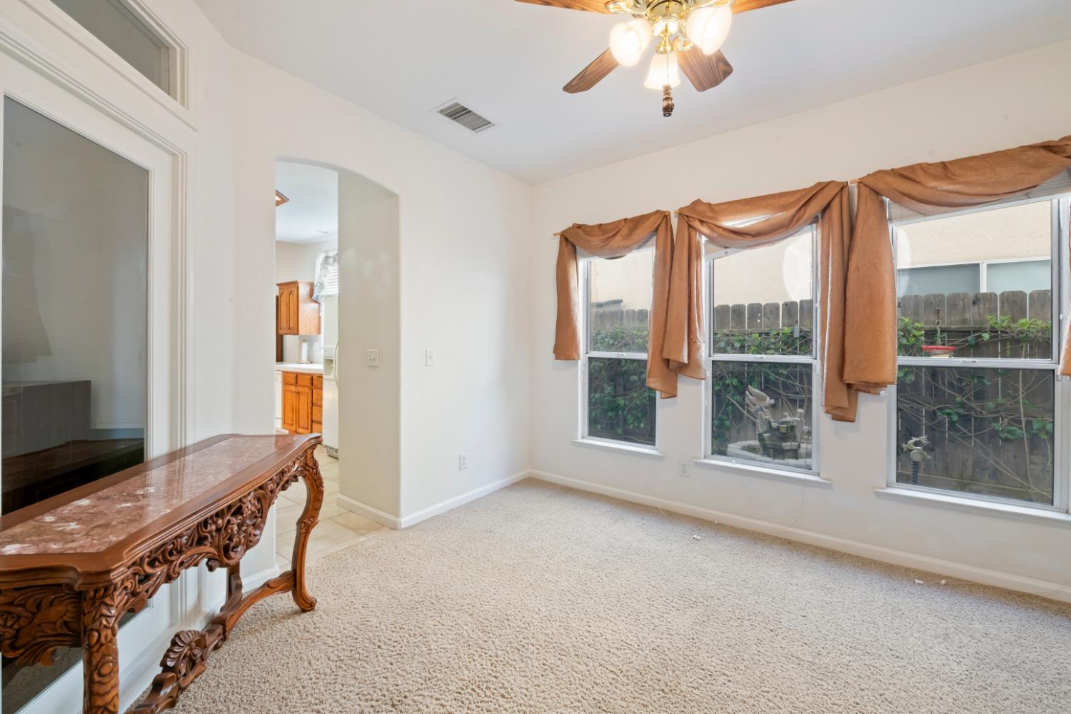 2693 E Lester Ave, Fresno, CA 93720