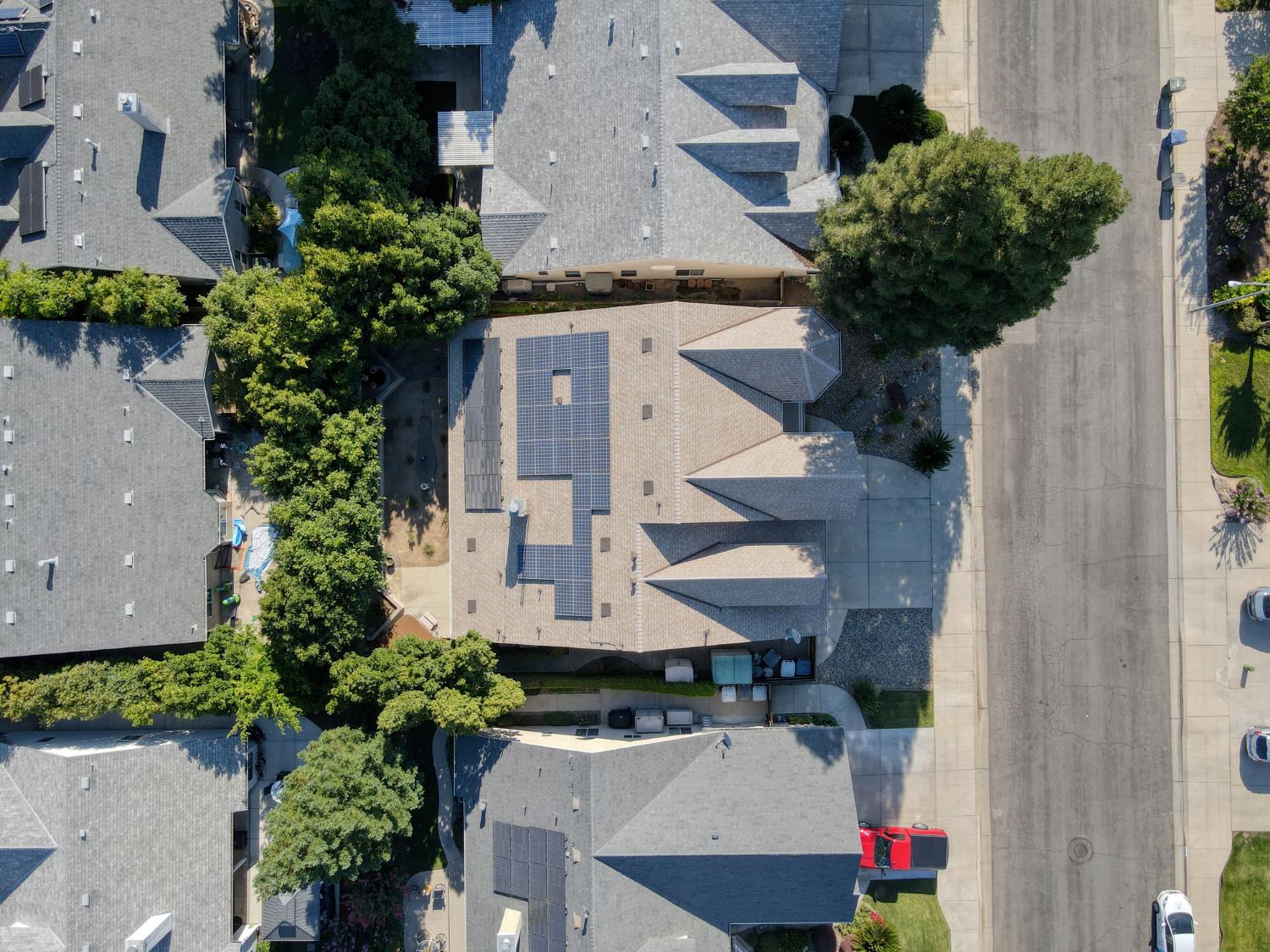 2693 E Lester Ave, Fresno, CA 93720