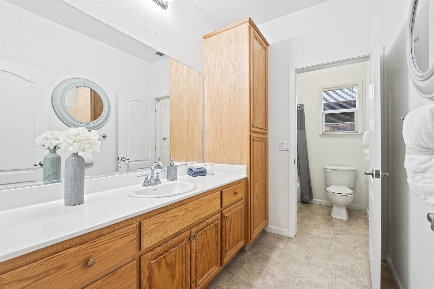 1845 Julian Ave, Modesto, CA 95354