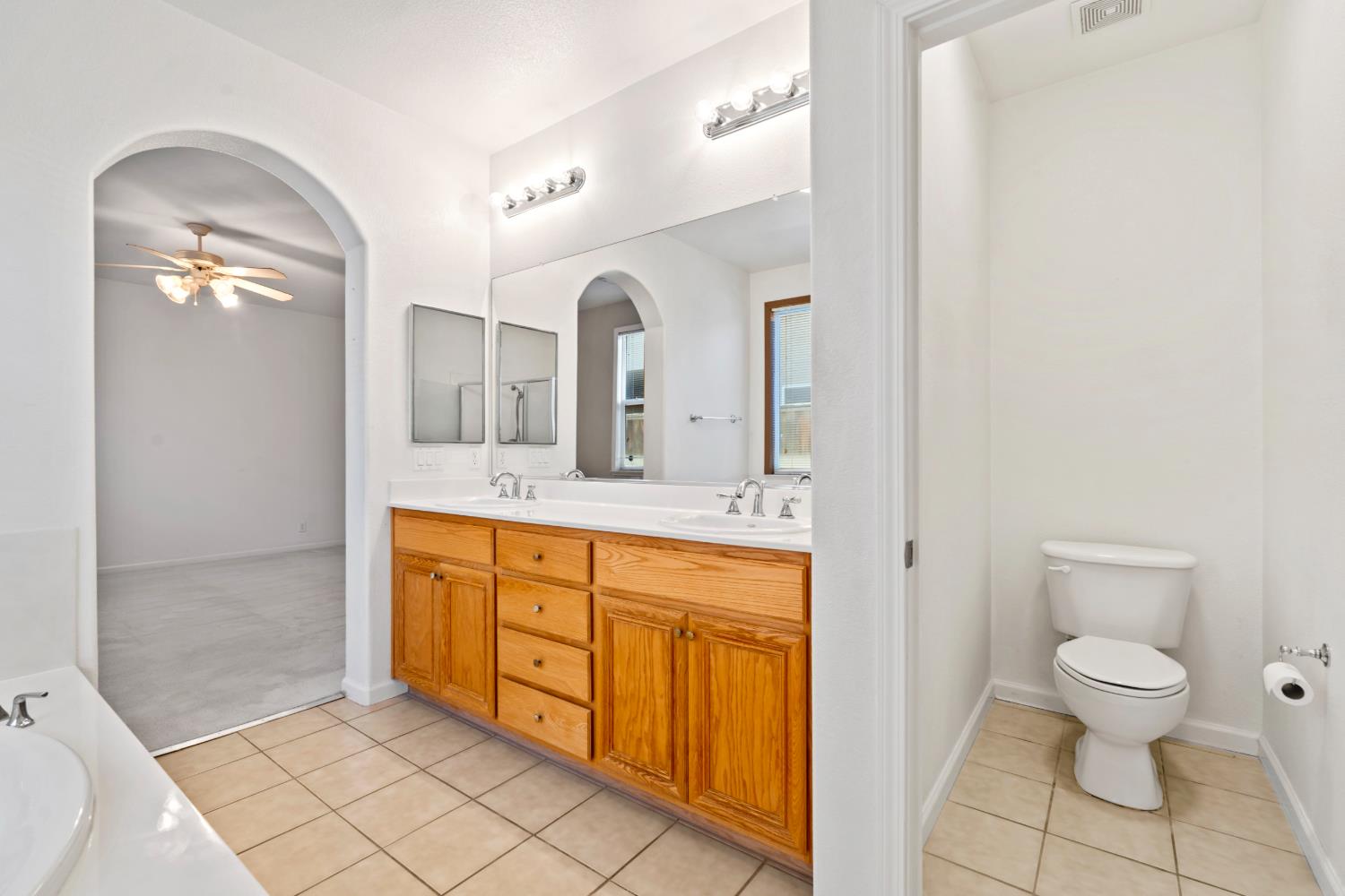 1845 Julian Ave, Modesto, CA 95354