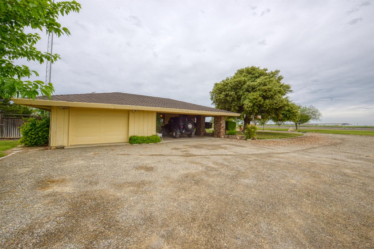 1471 State Highway 33, Gustine, CA 95322