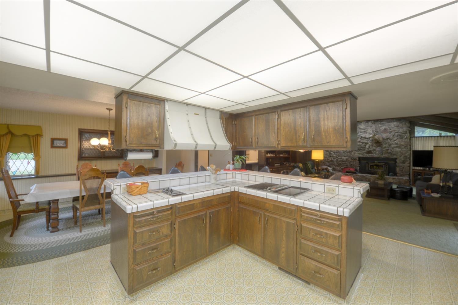 1471 State Highway 33, Gustine, CA 95322