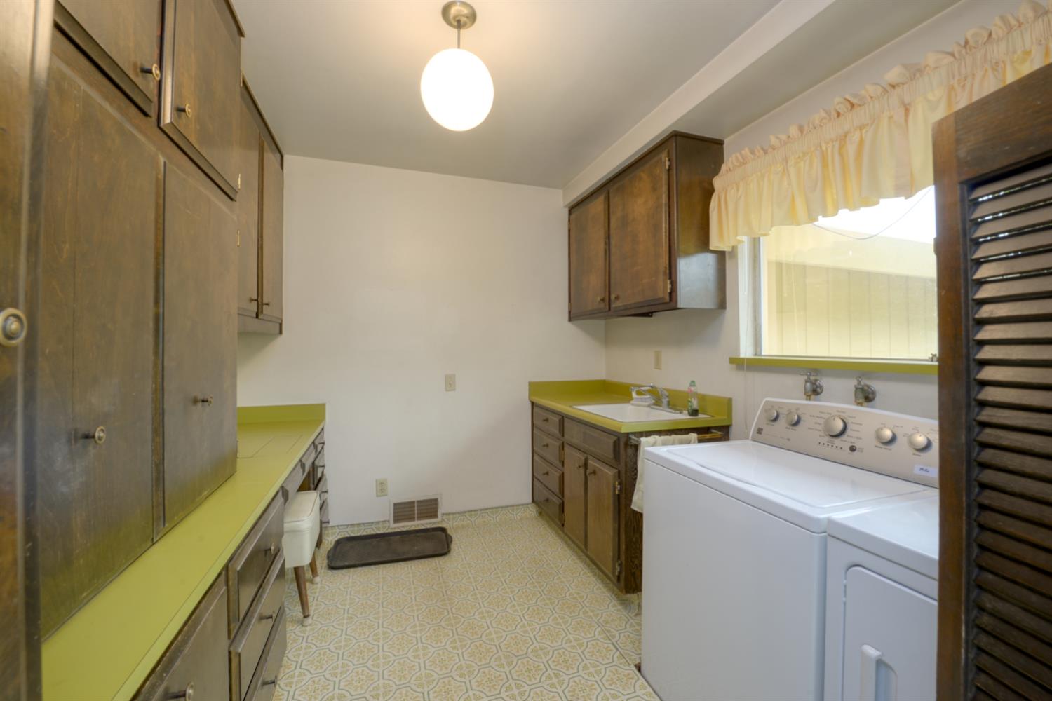 1471 State Highway 33, Gustine, CA 95322