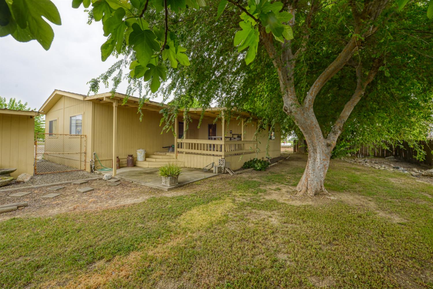1471 State Highway 33, Gustine, CA 95322
