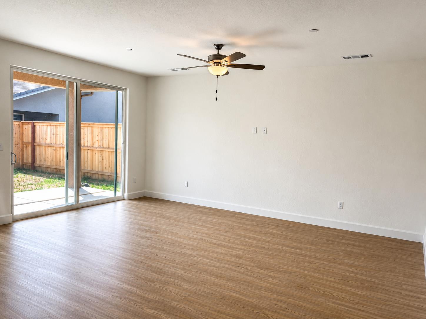 3808 Via Capitola Ave, Madera, CA 93637
