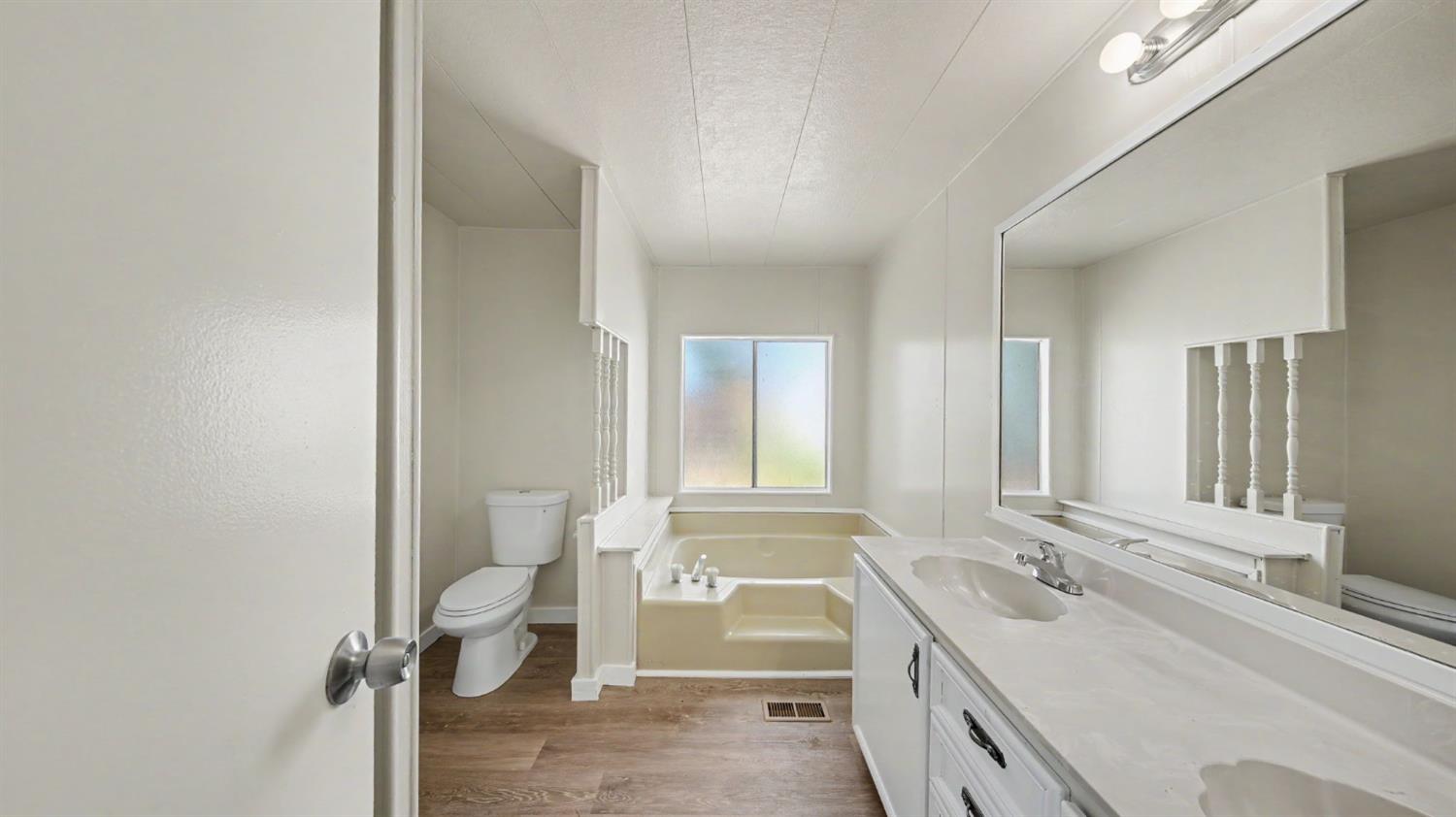 4399 Aplicella Ct #66, Manteca, CA 95337