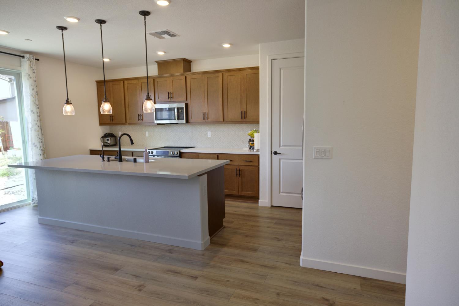 3276 Oak Trail Dr, Manteca, CA 95337