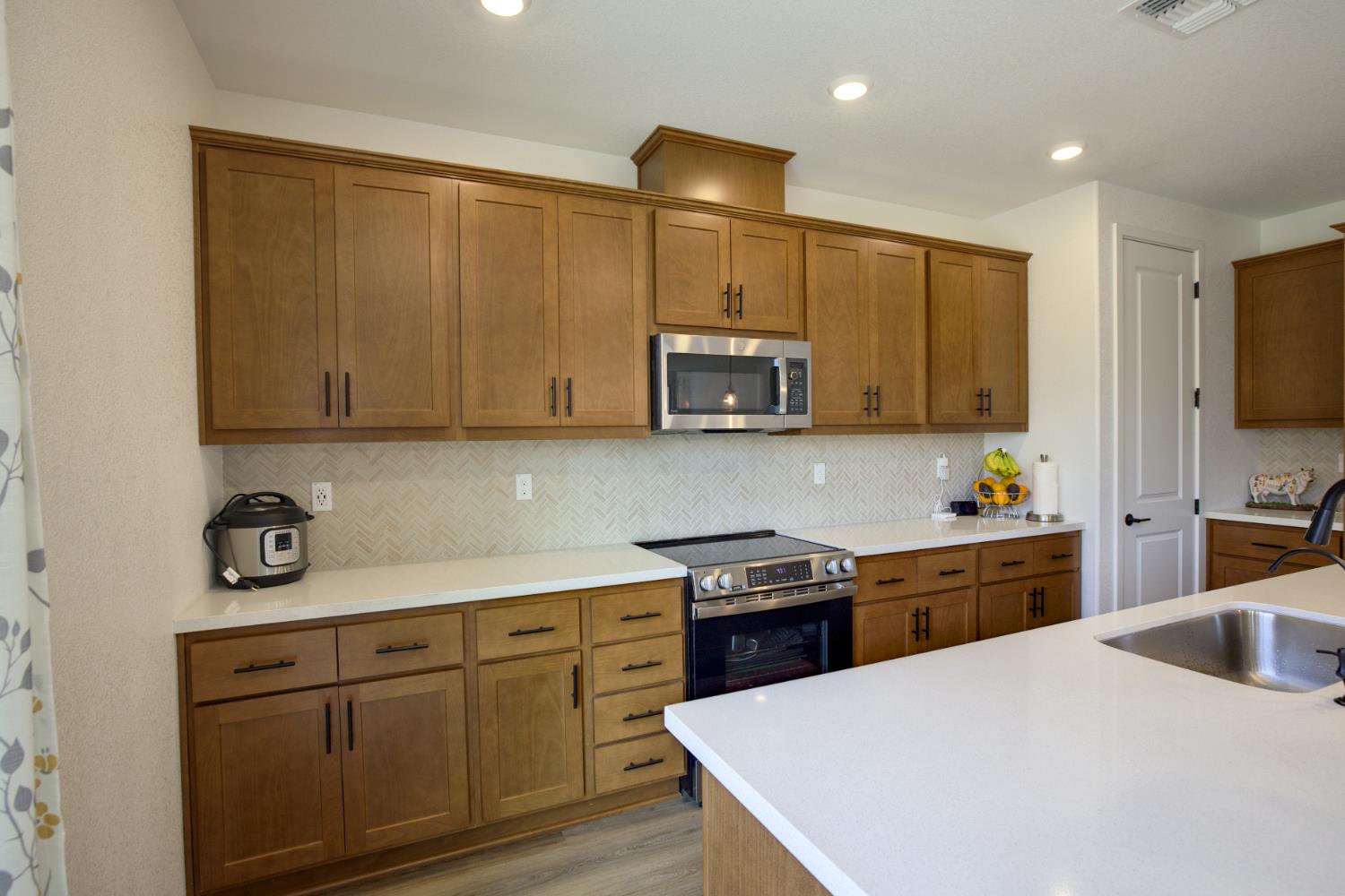 3276 Oak Trail Dr, Manteca, CA 95337