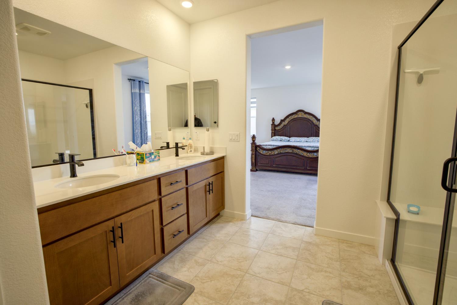 3276 Oak Trail Dr, Manteca, CA 95337