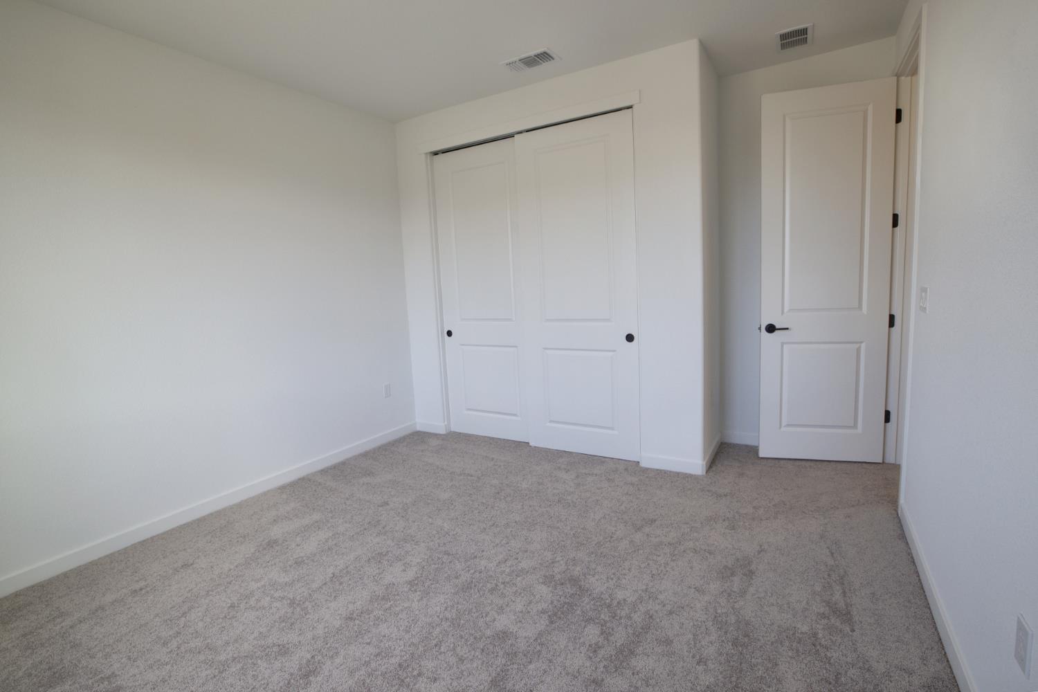 3276 Oak Trail Dr, Manteca, CA 95337