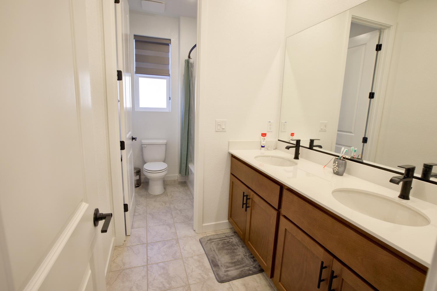 3276 Oak Trail Dr, Manteca, CA 95337