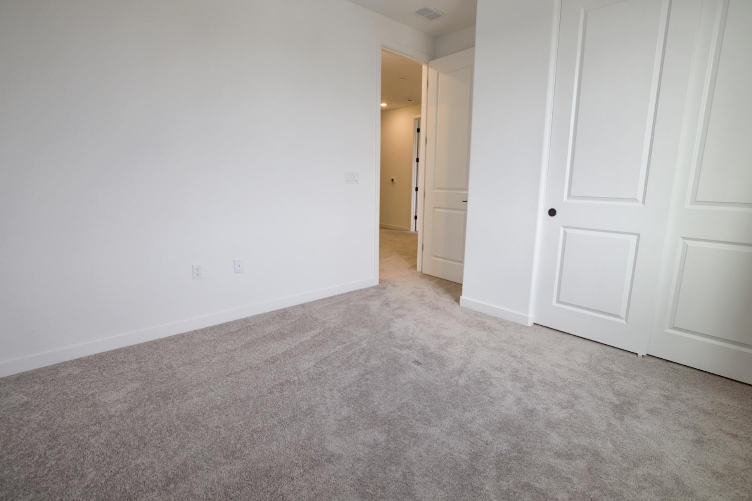 3276 Oak Trail Dr, Manteca, CA 95337