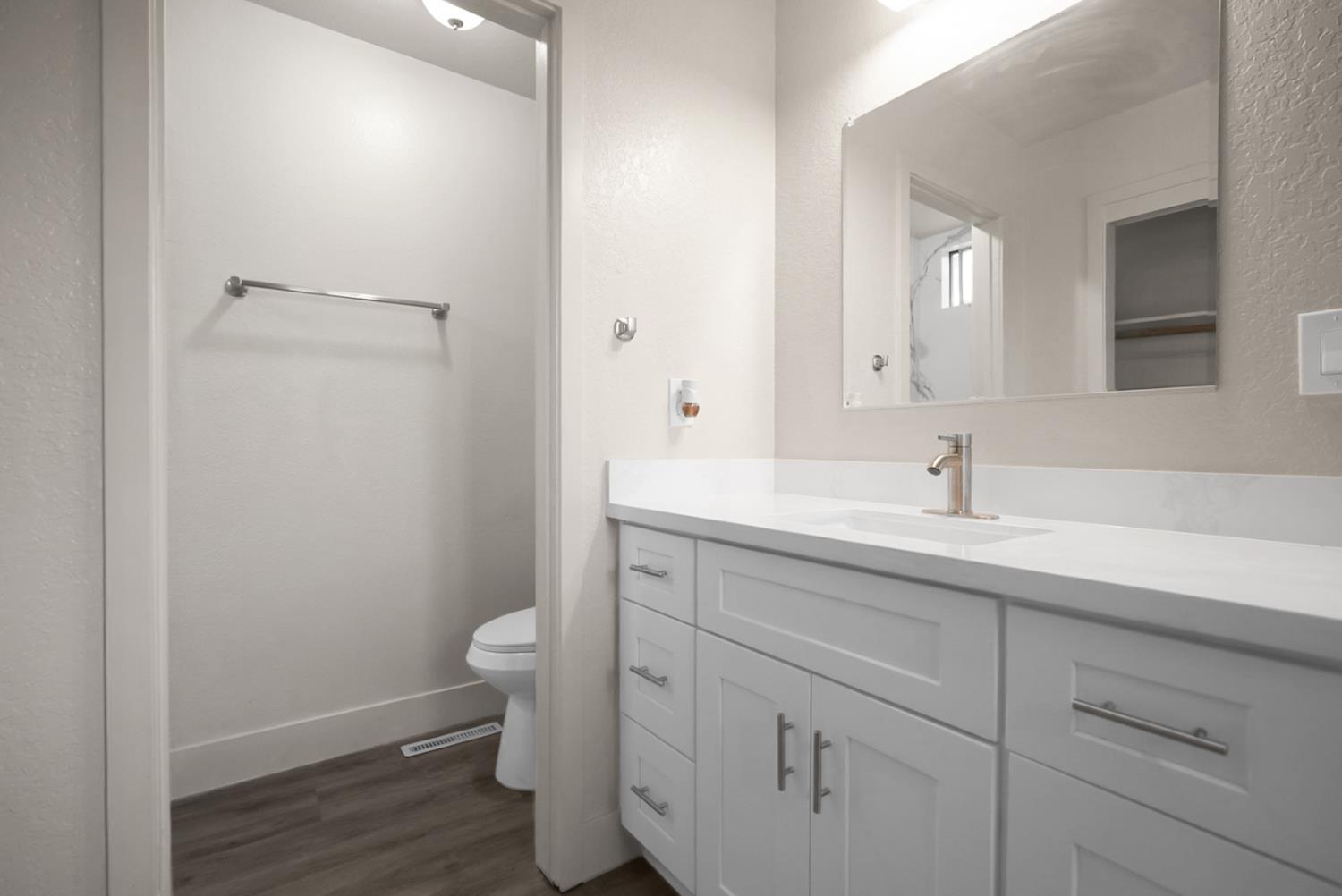 2832 Fowler Rd, Ceres, CA 95307