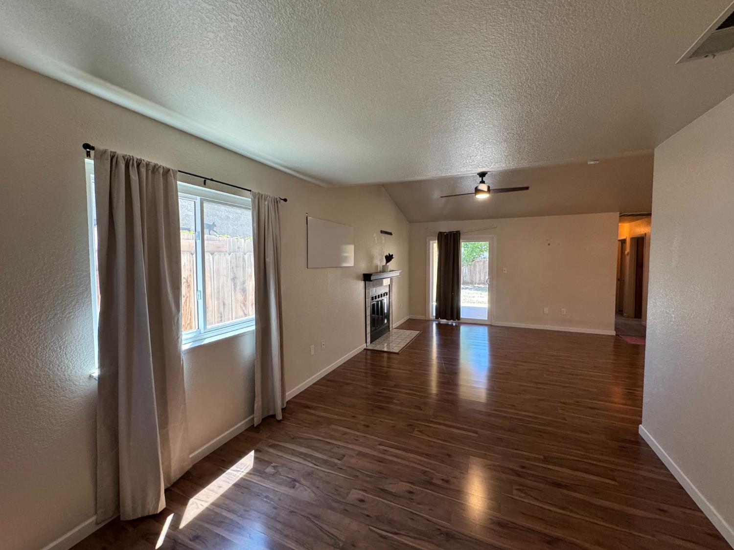 2675 Jeannie Ct, Turlock, CA 95382