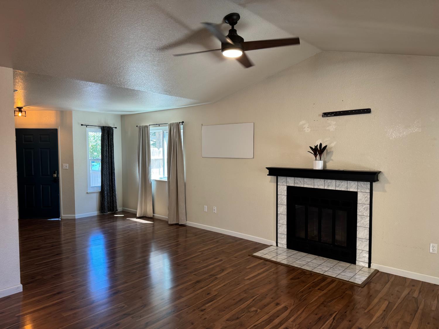 2675 Jeannie Ct, Turlock, CA 95382