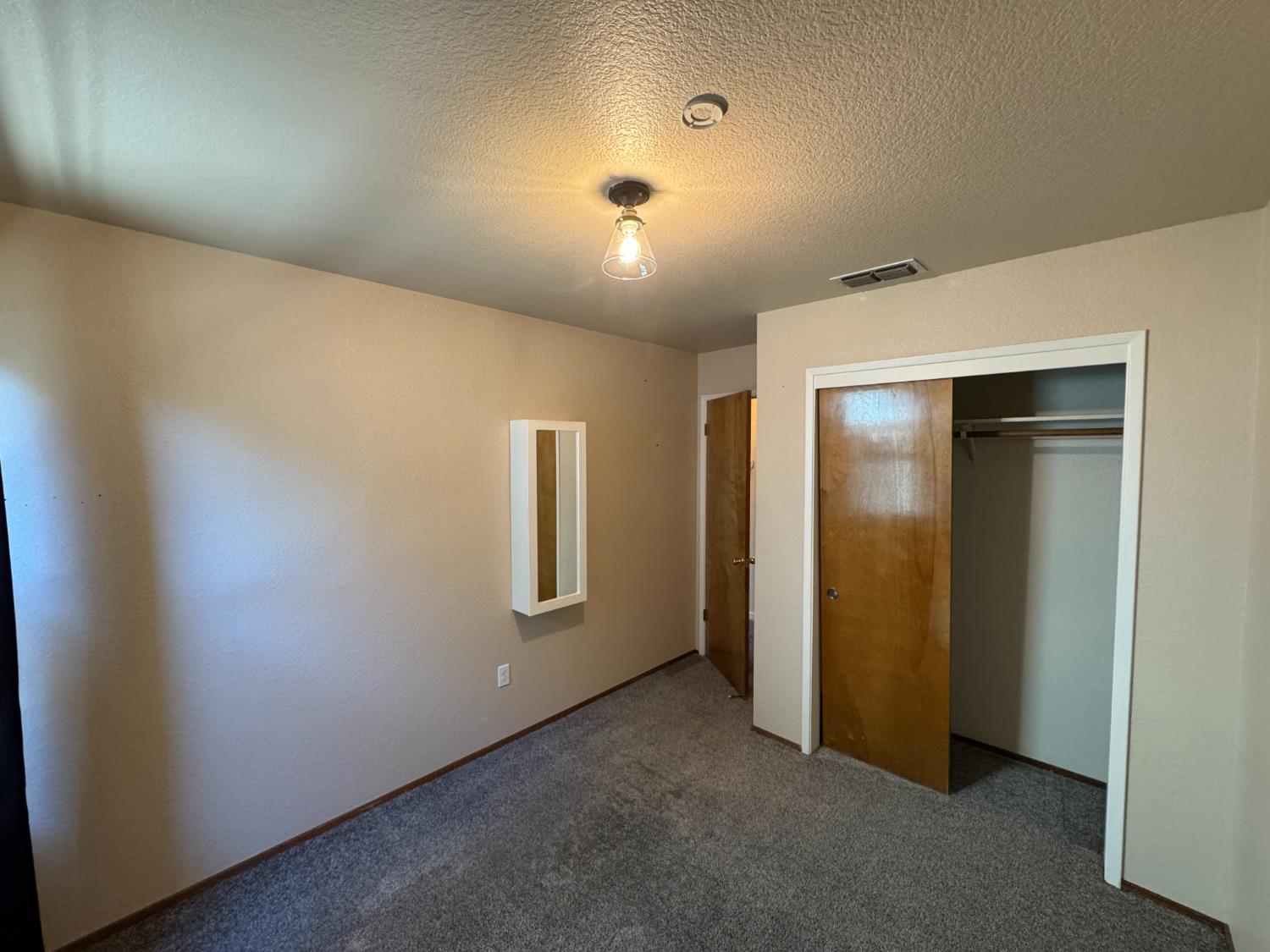 2675 Jeannie Ct, Turlock, CA 95382