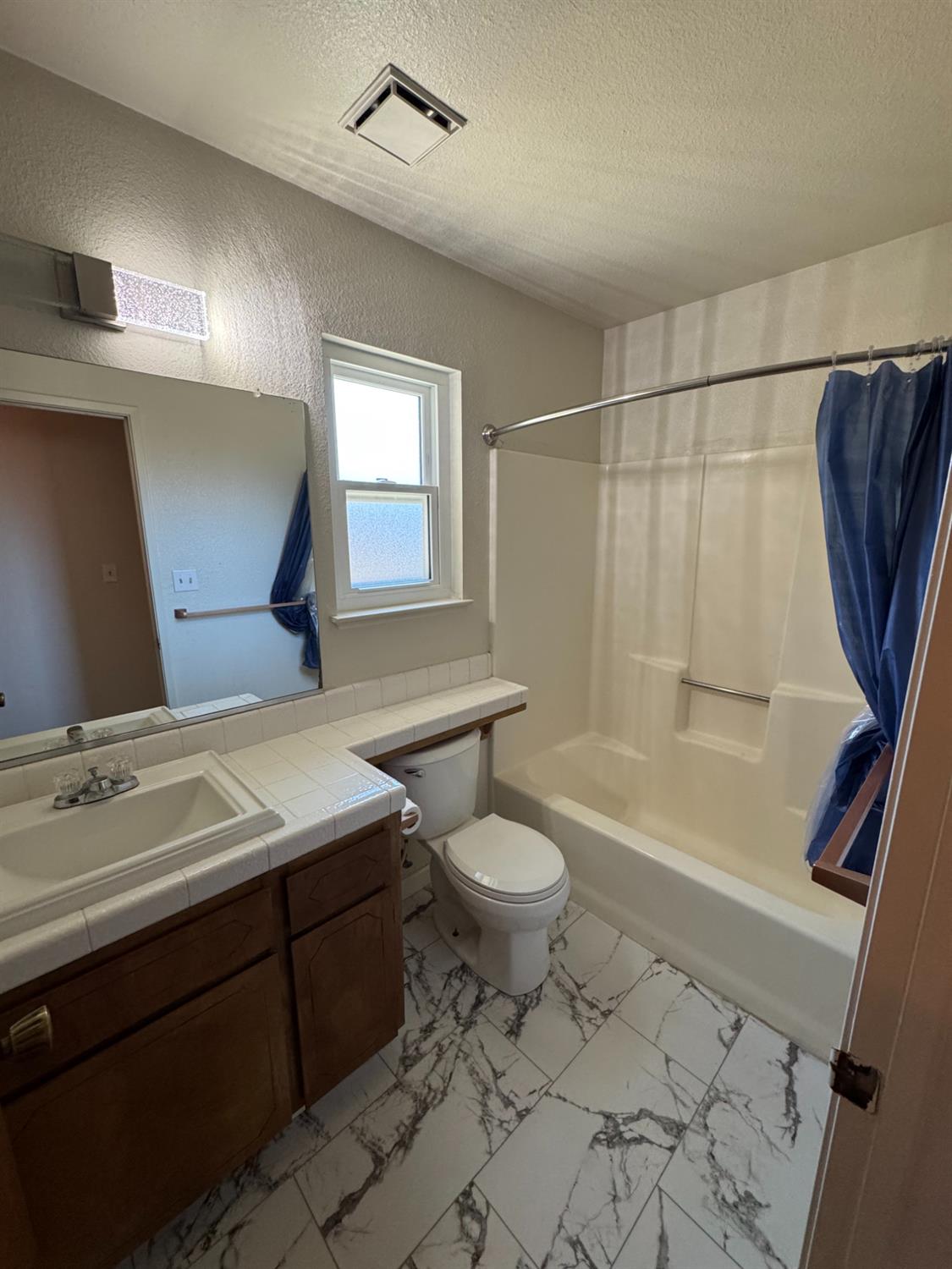 2675 Jeannie Ct, Turlock, CA 95382
