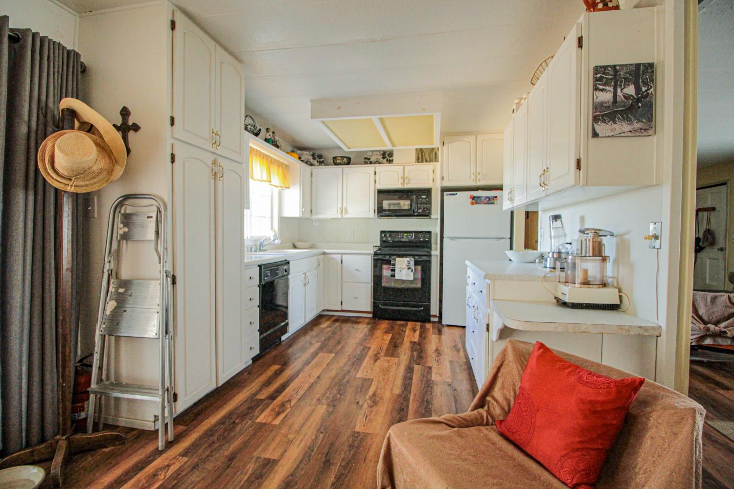 14070 Cadena Way, La Grange, CA 95329