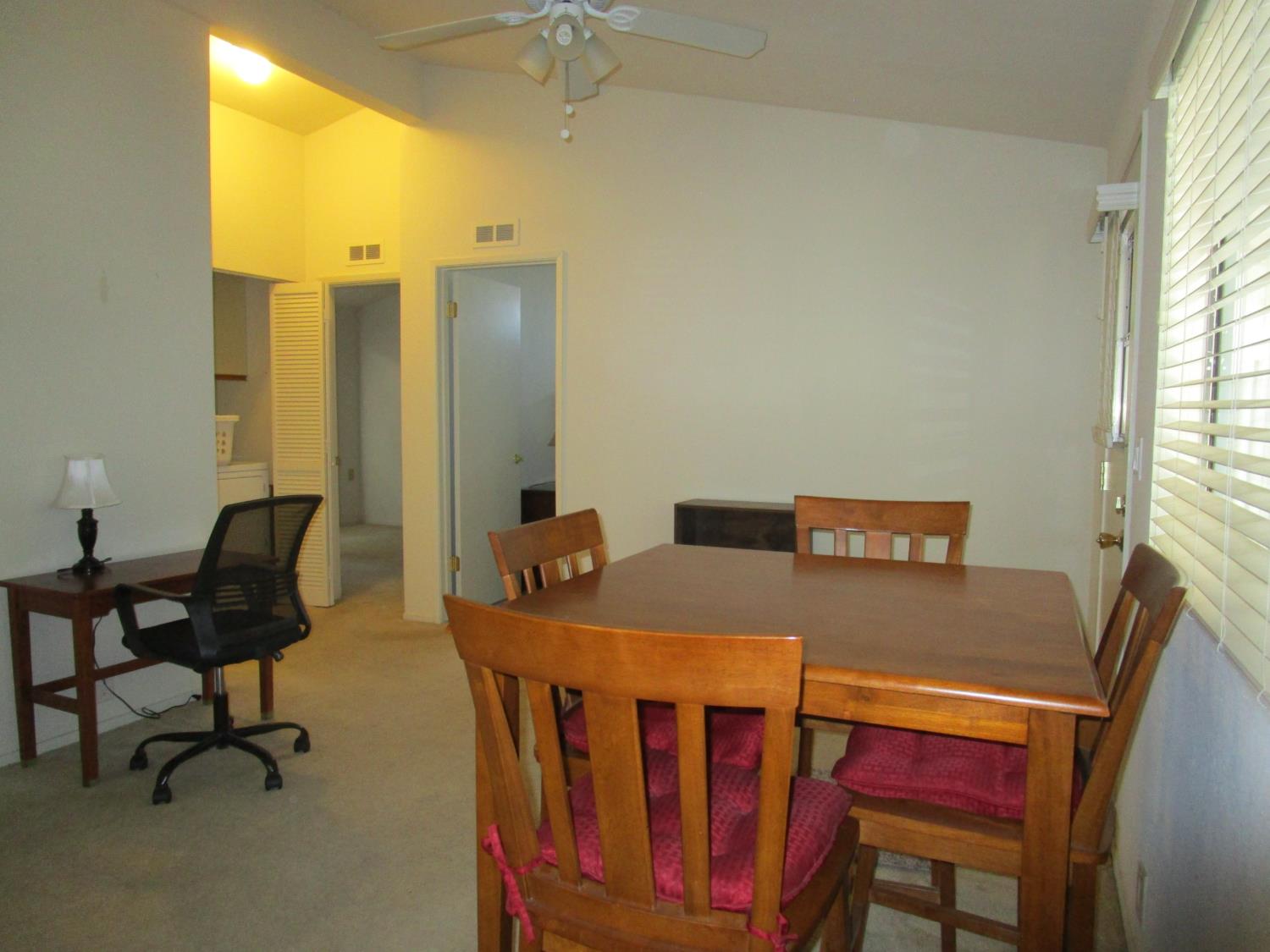 1500 Held Dr #49, Modesto, CA 95355