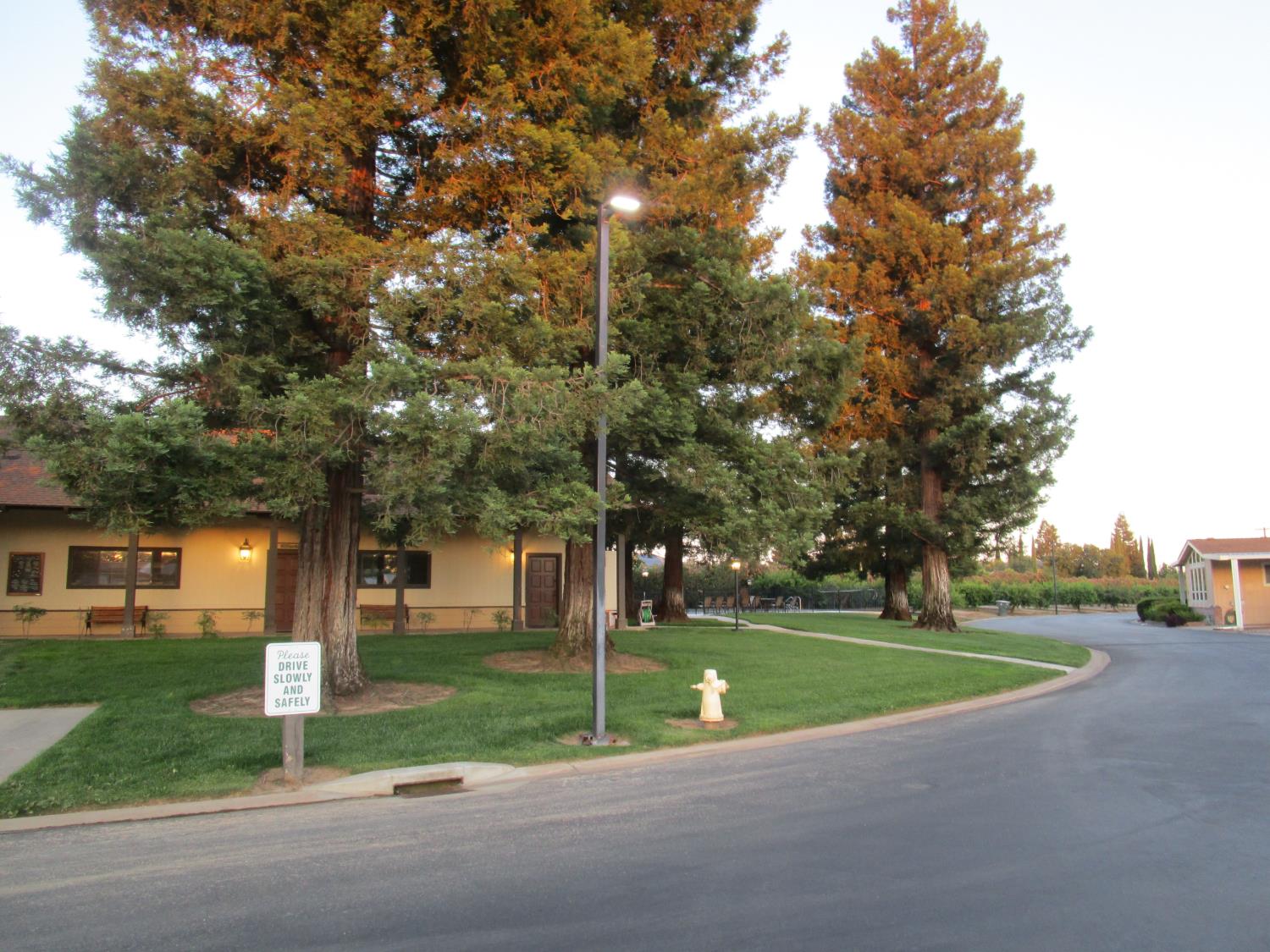 1500 Held Dr #49, Modesto, CA 95355