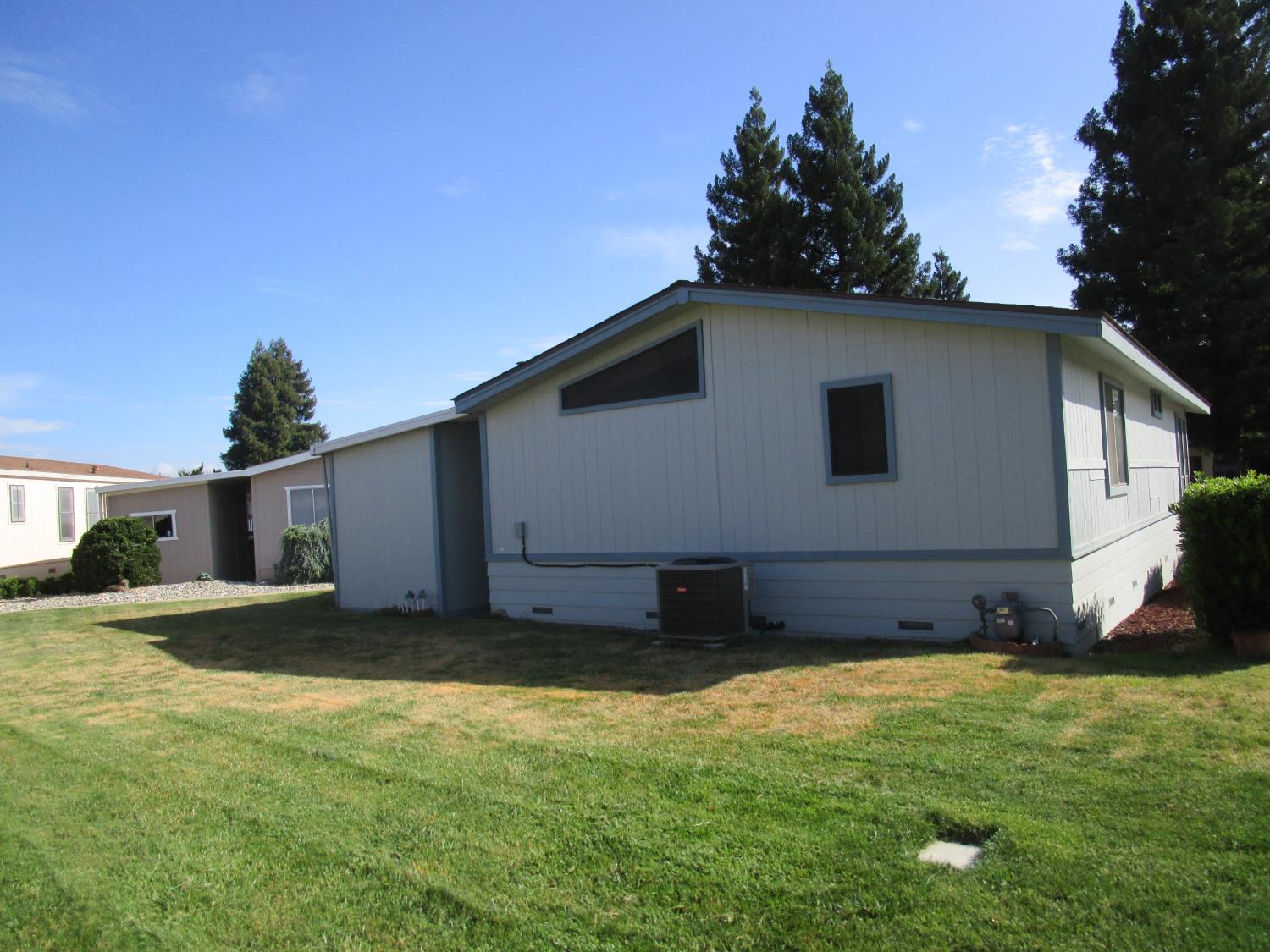 1500 Held Dr #49, Modesto, CA 95355