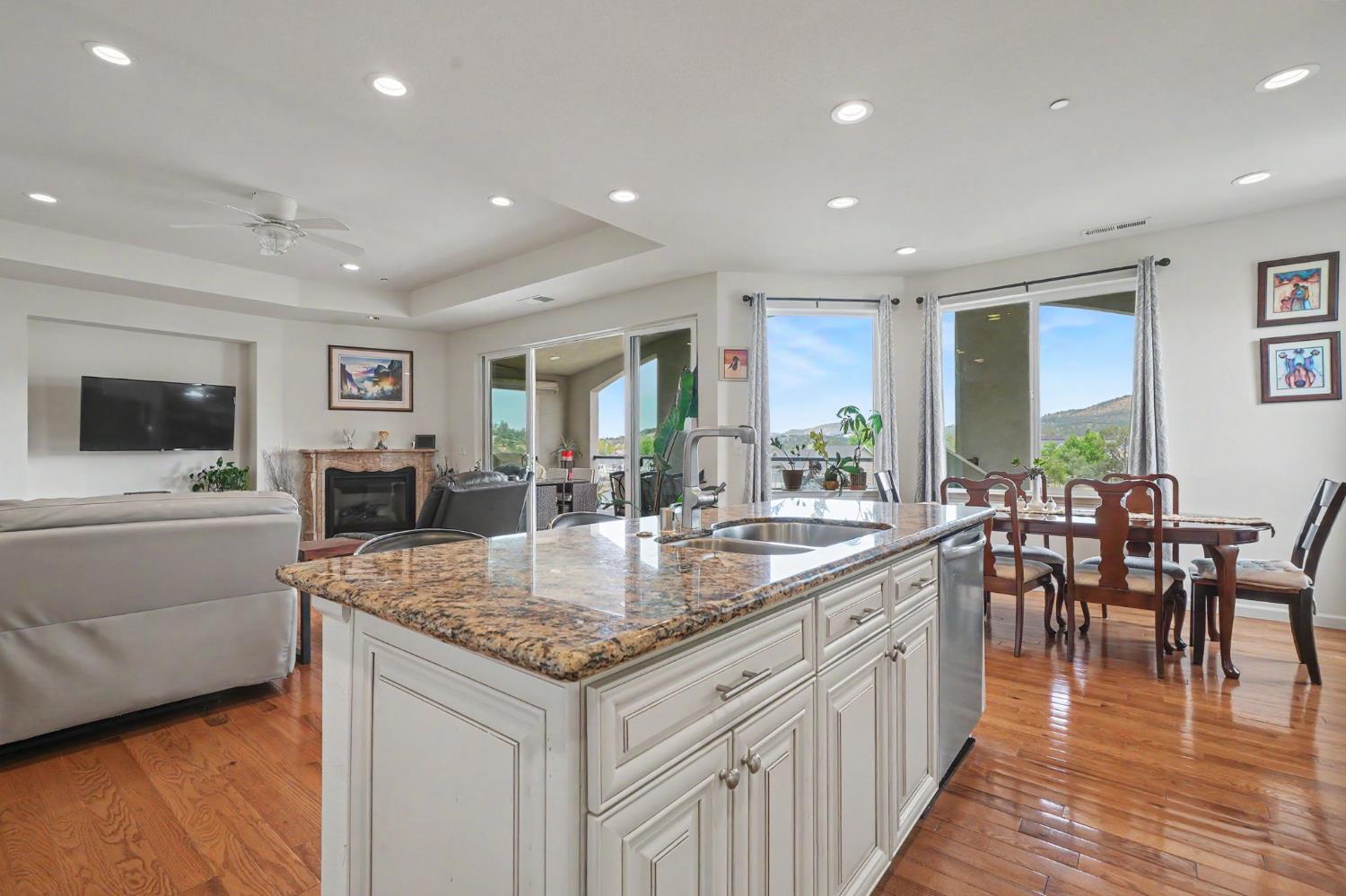 6066 Bluff View Rd, Copperopolis, CA 95228