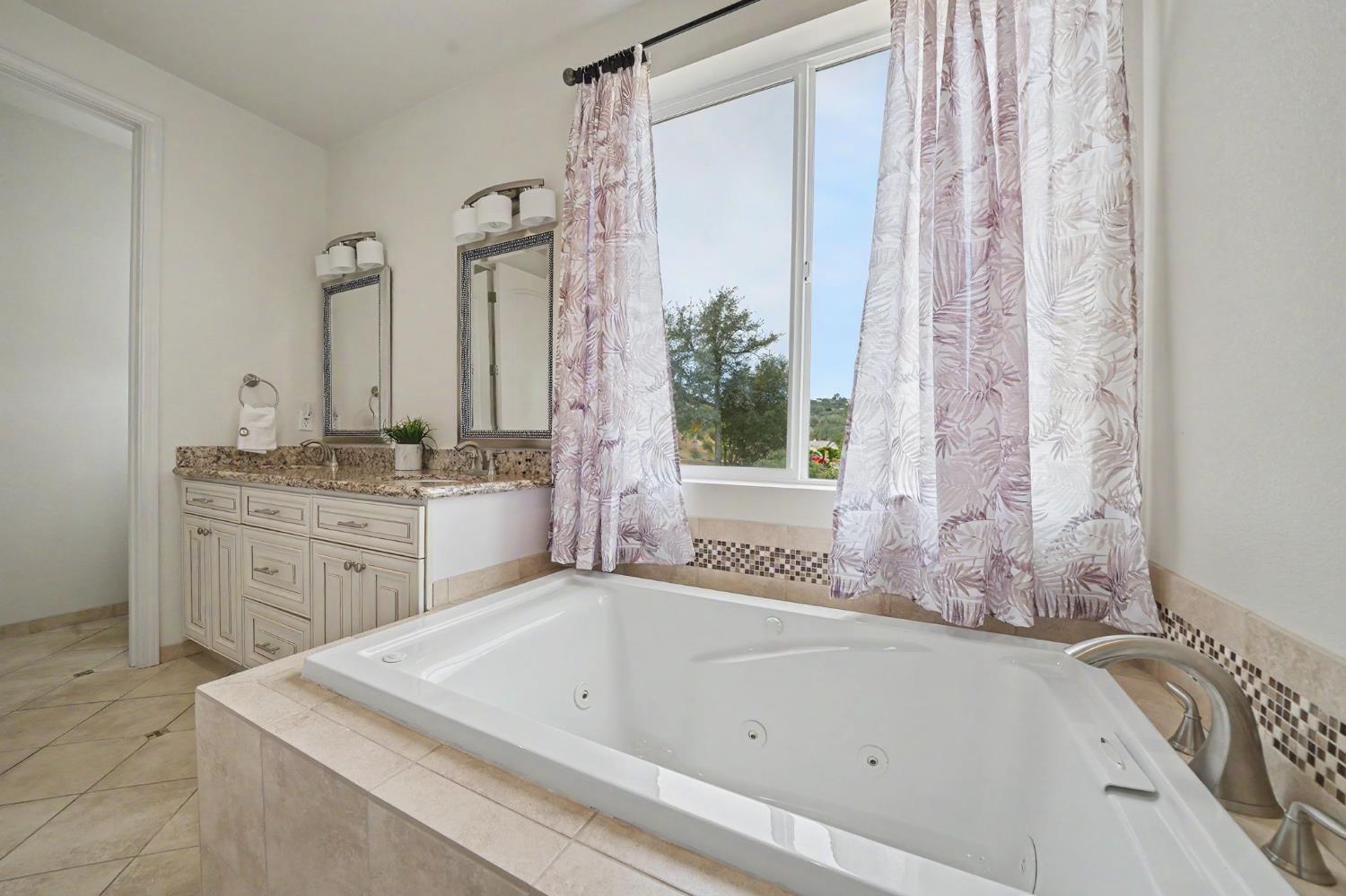 6066 Bluff View Rd, Copperopolis, CA 95228