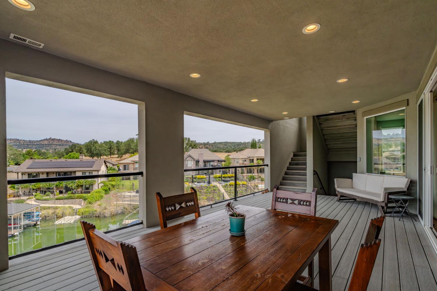 6066 Bluff View Rd, Copperopolis, CA 95228
