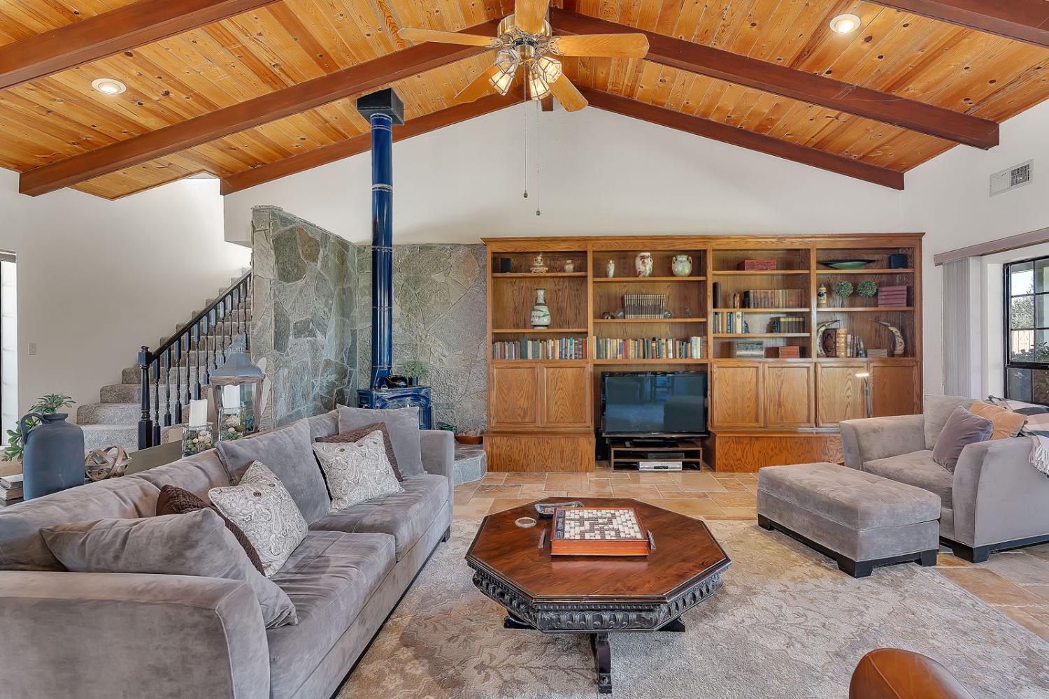 22650 W Sunset Ave, Los Banos, CA 93635