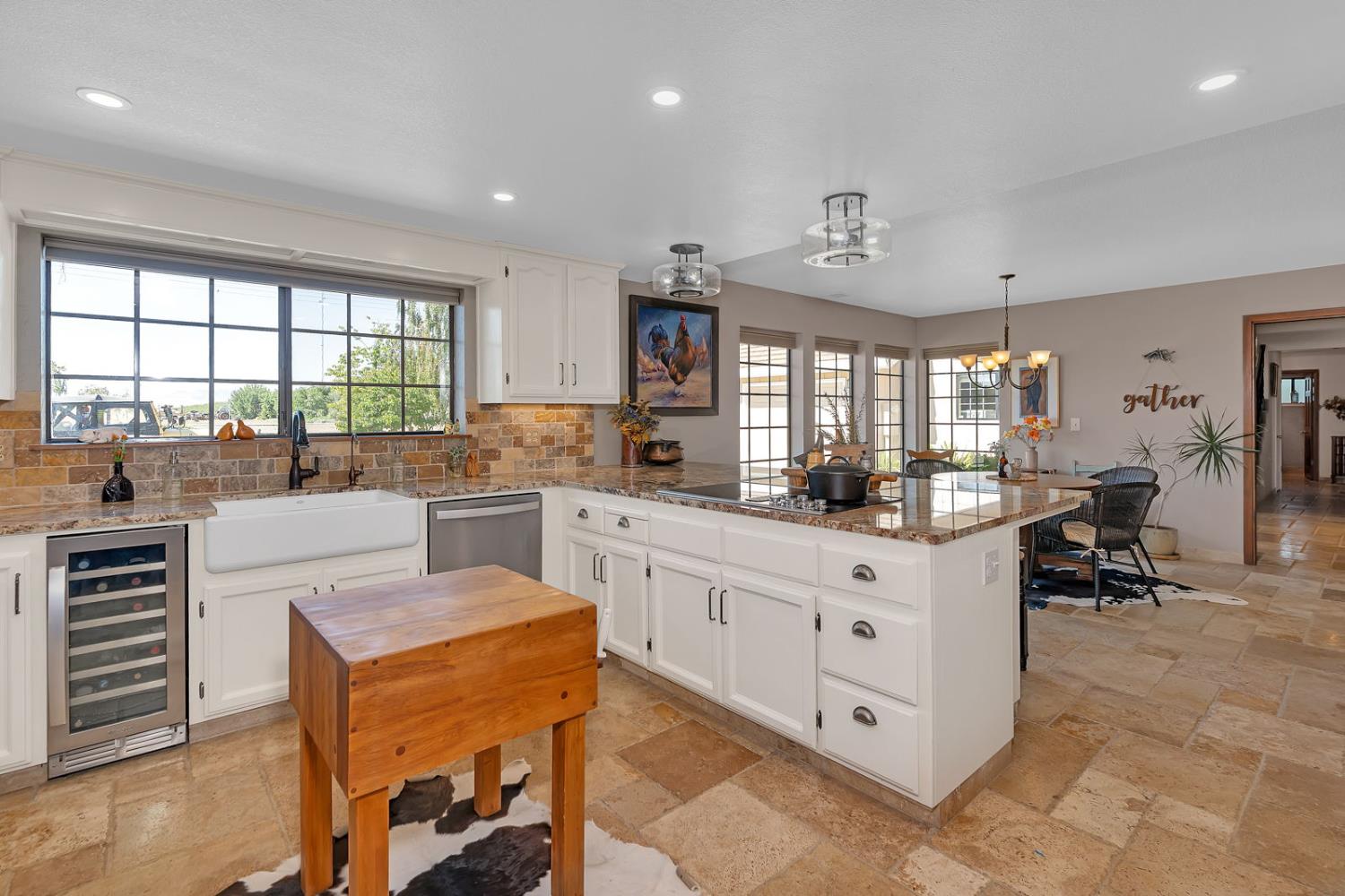 22650 W Sunset Ave, Los Banos, CA 93635