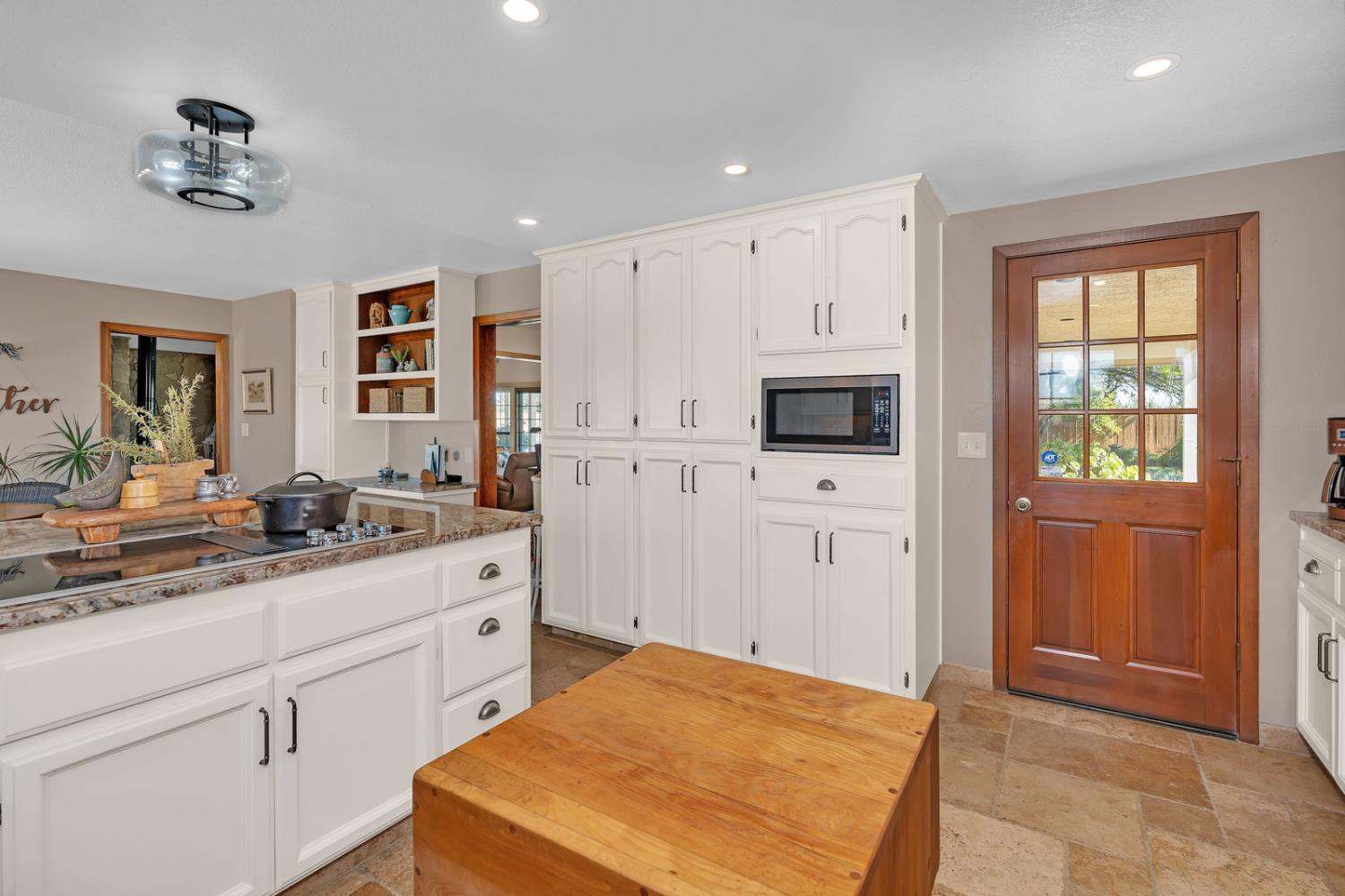 22650 W Sunset Ave, Los Banos, CA 93635