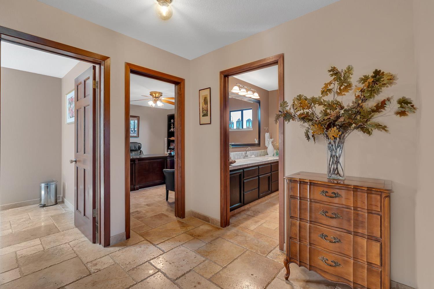 22650 W Sunset Ave, Los Banos, CA 93635