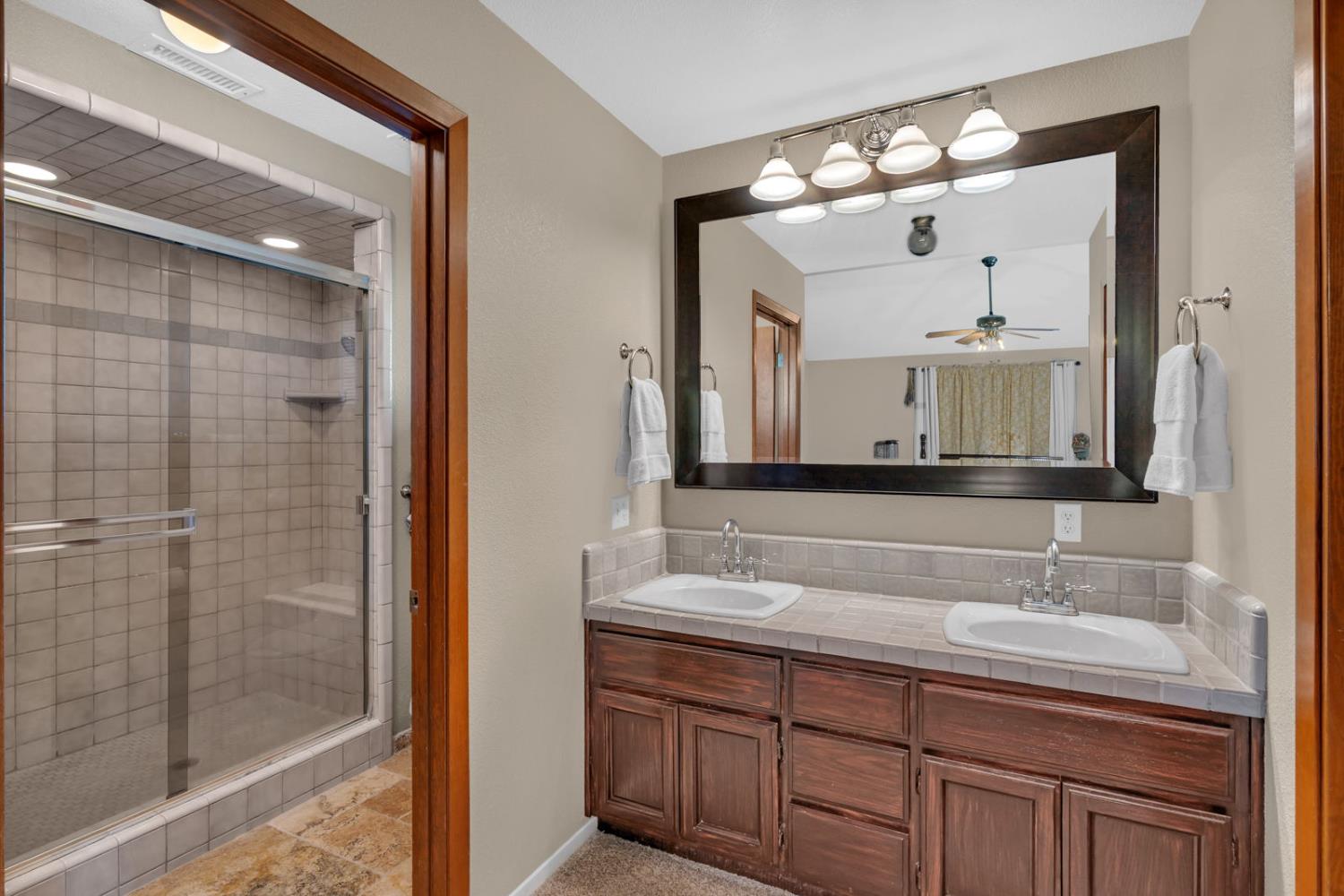 22650 W Sunset Ave, Los Banos, CA 93635