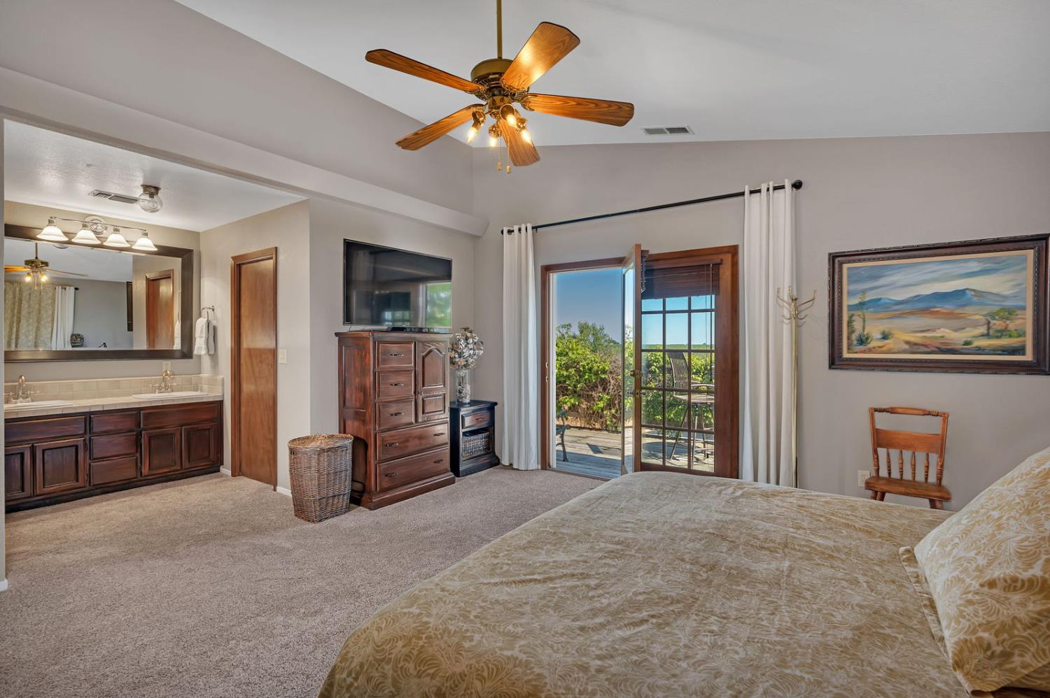 22650 W Sunset Ave, Los Banos, CA 93635