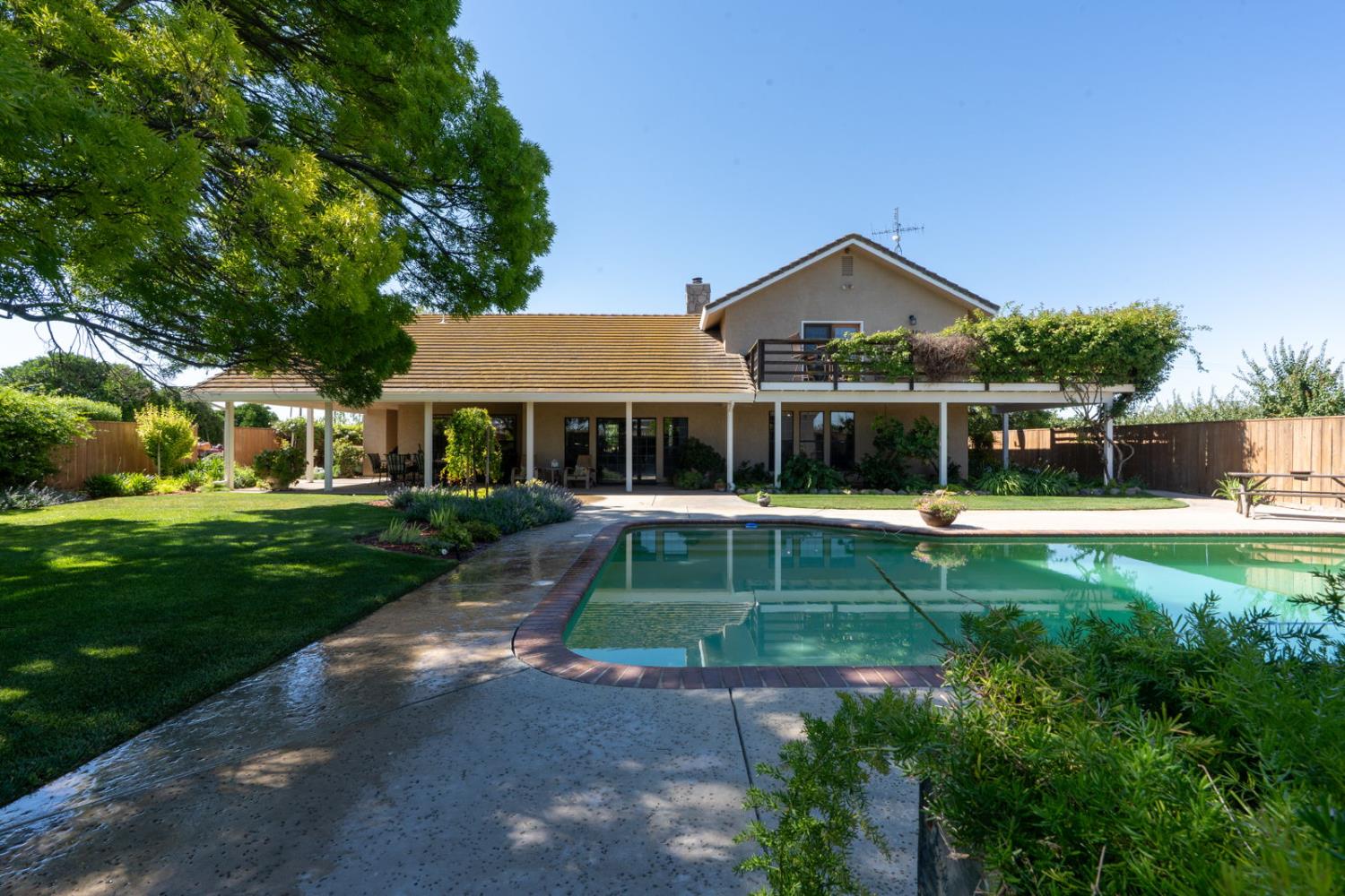 22650 W Sunset Ave, Los Banos, CA 93635