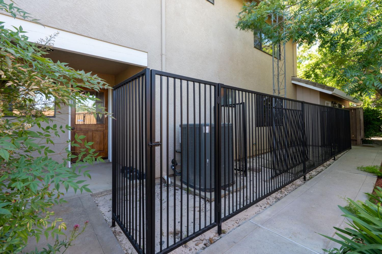 22650 W Sunset Ave, Los Banos, CA 93635