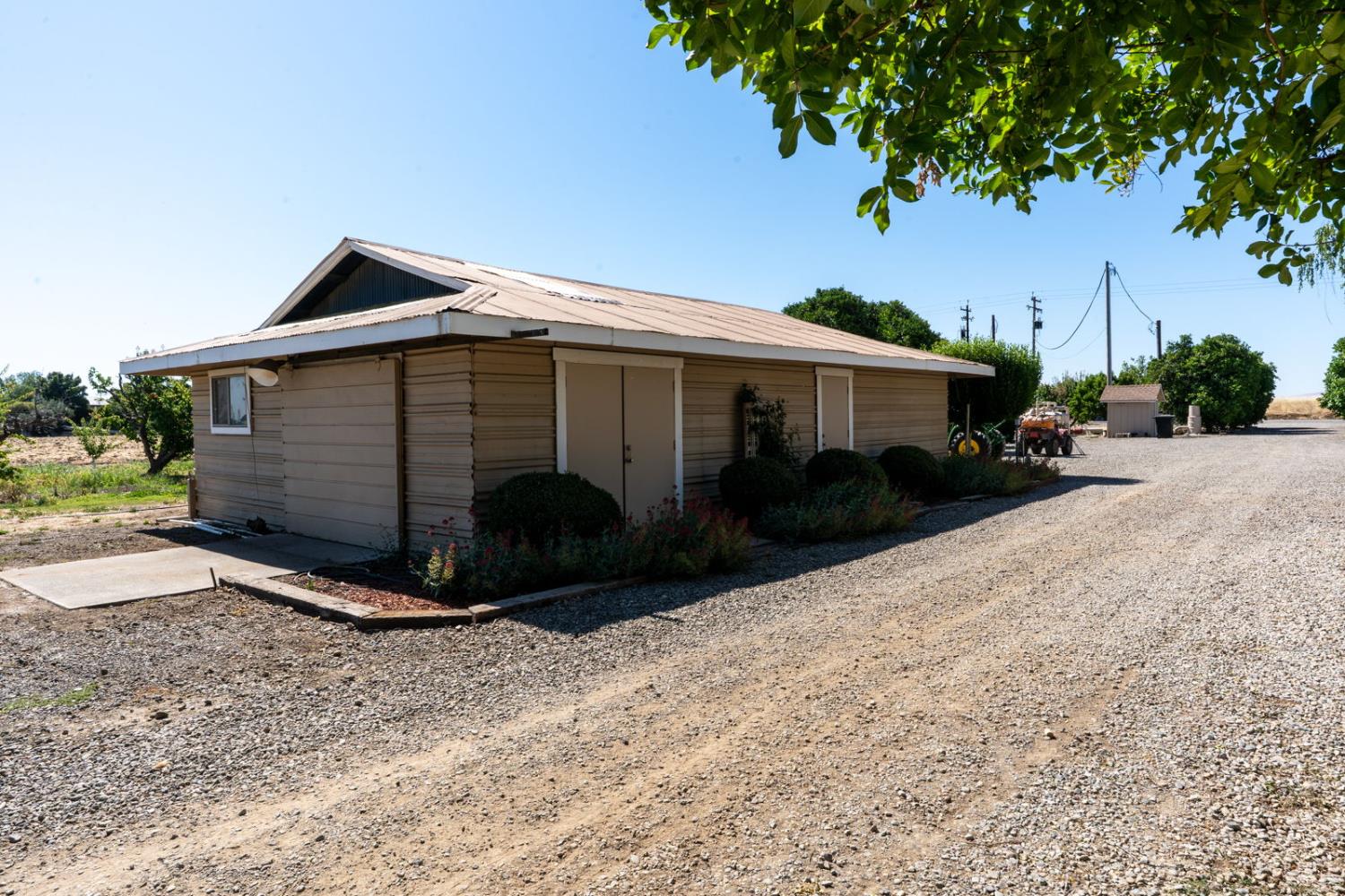 22650 W Sunset Ave, Los Banos, CA 93635