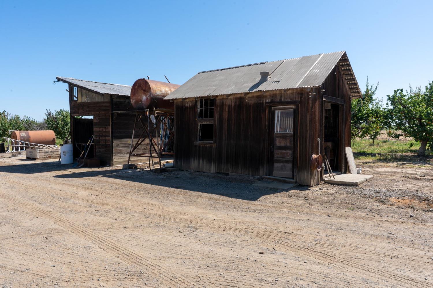22650 W Sunset Ave, Los Banos, CA 93635
