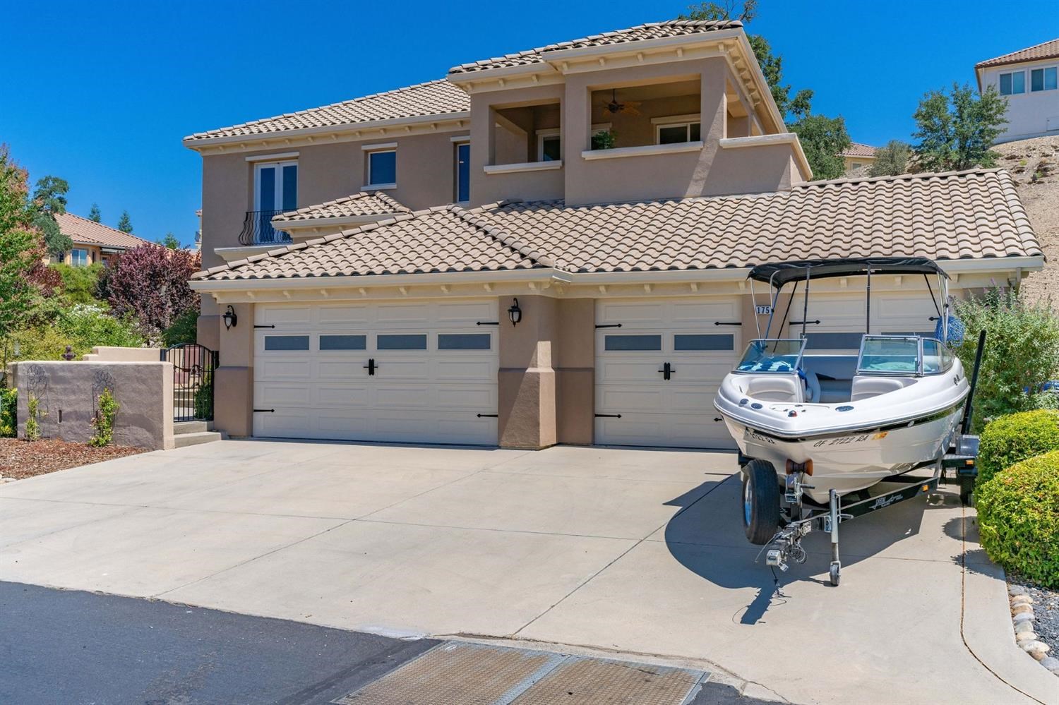 175 Athena Dr, Copperopolis, CA 95228