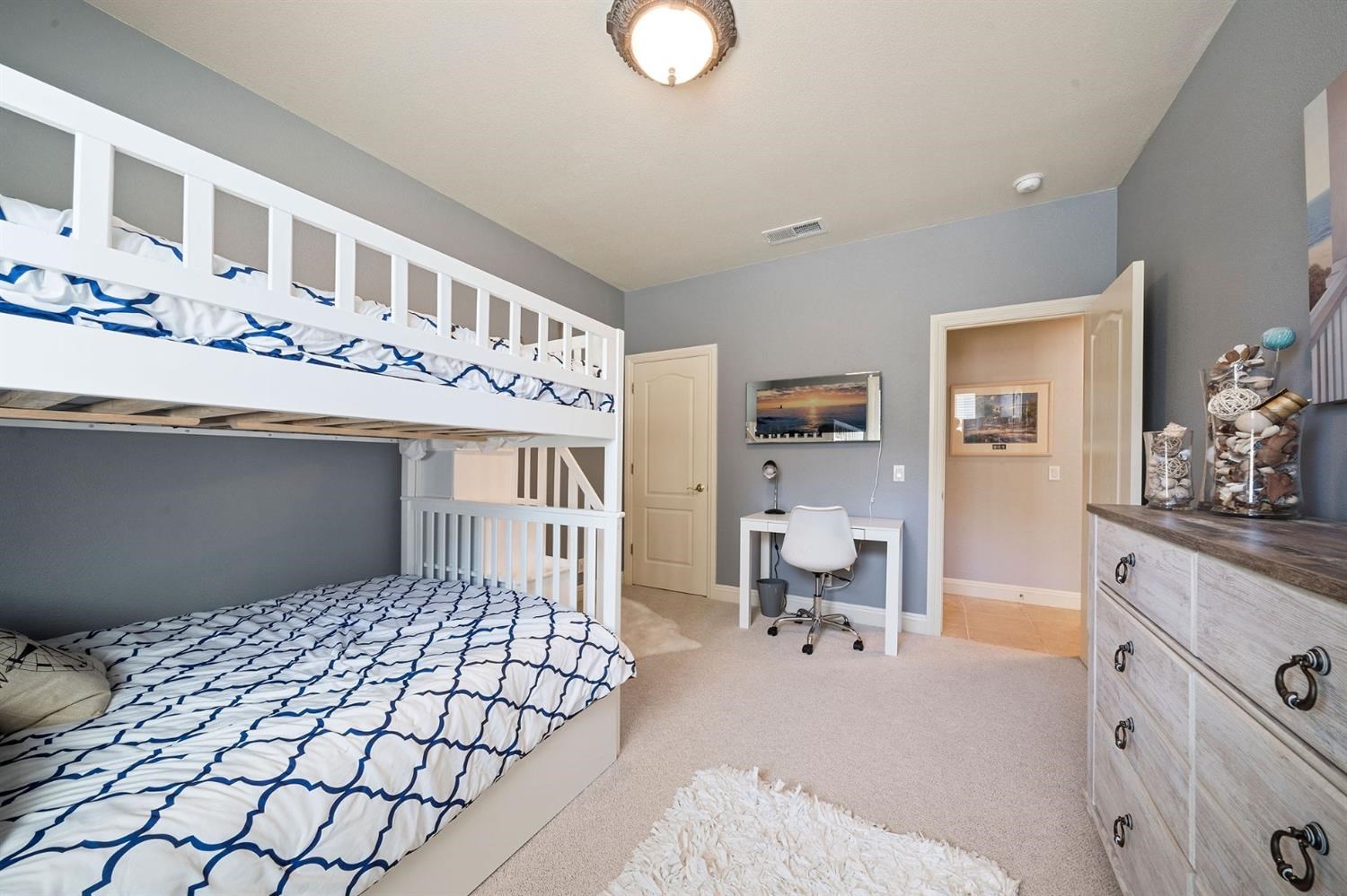 175 Athena Dr, Copperopolis, CA 95228