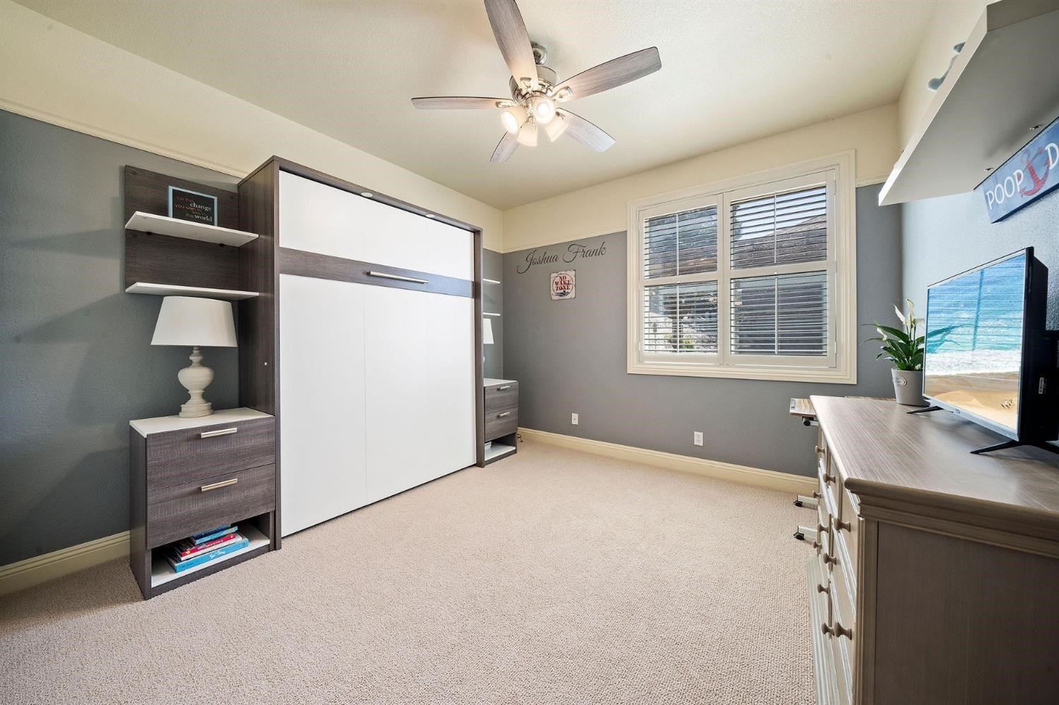 175 Athena Dr, Copperopolis, CA 95228