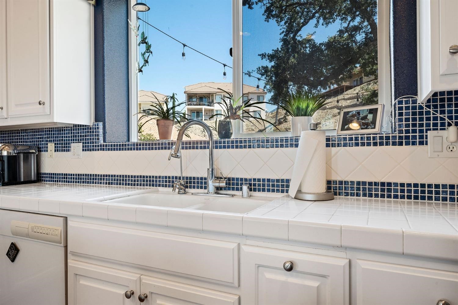 175 Athena Dr, Copperopolis, CA 95228