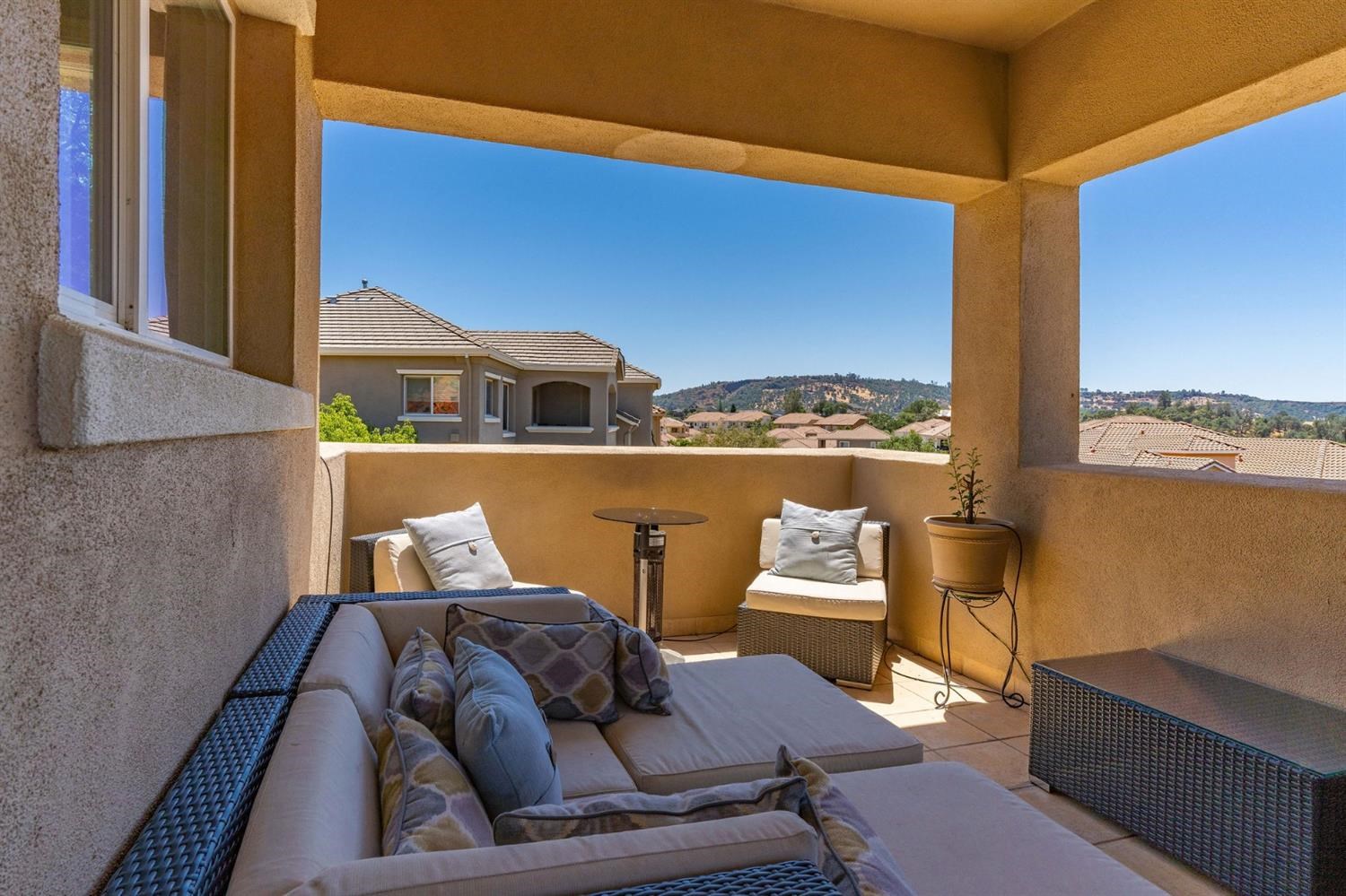 175 Athena Dr, Copperopolis, CA 95228