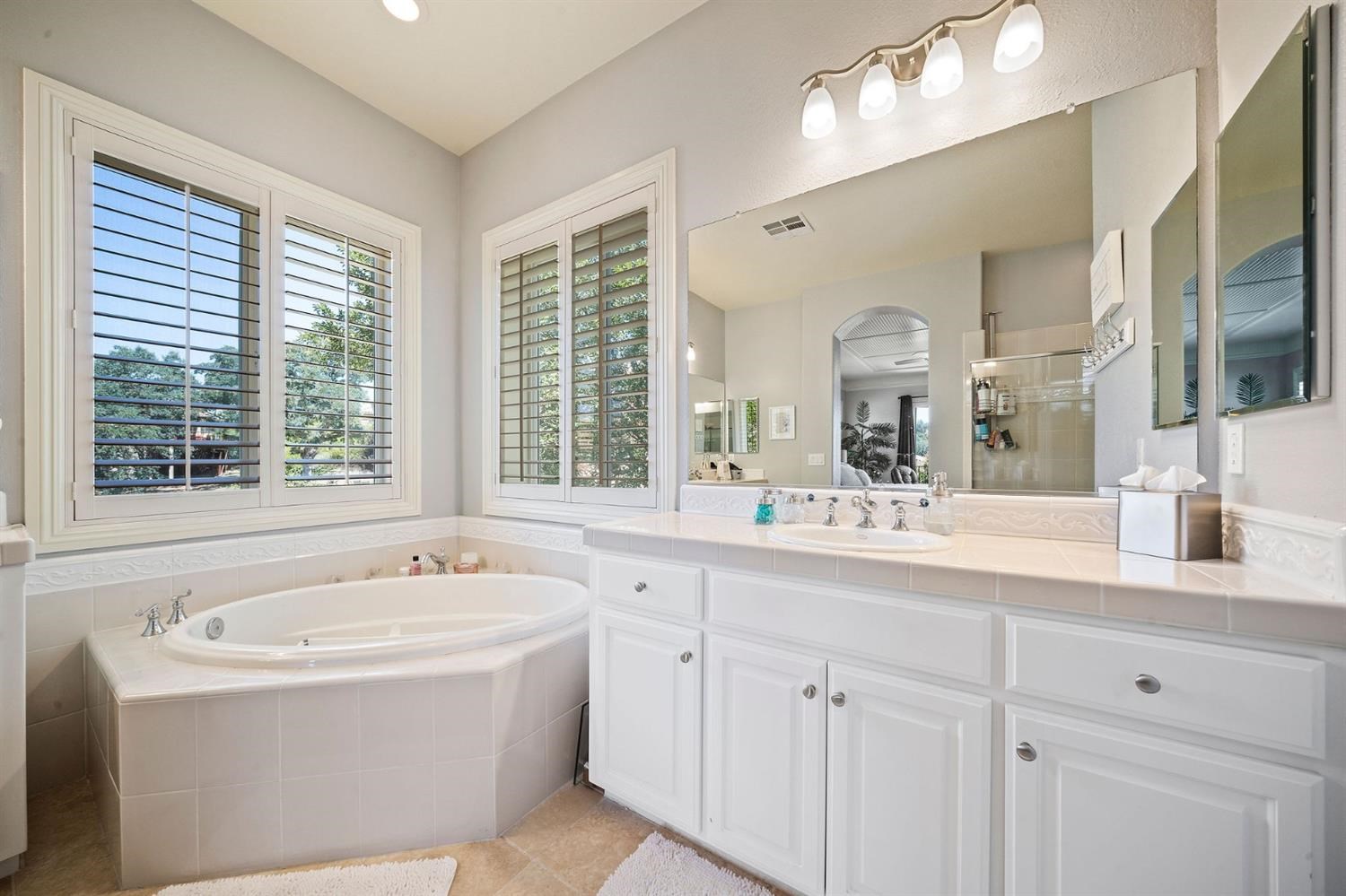 175 Athena Dr, Copperopolis, CA 95228
