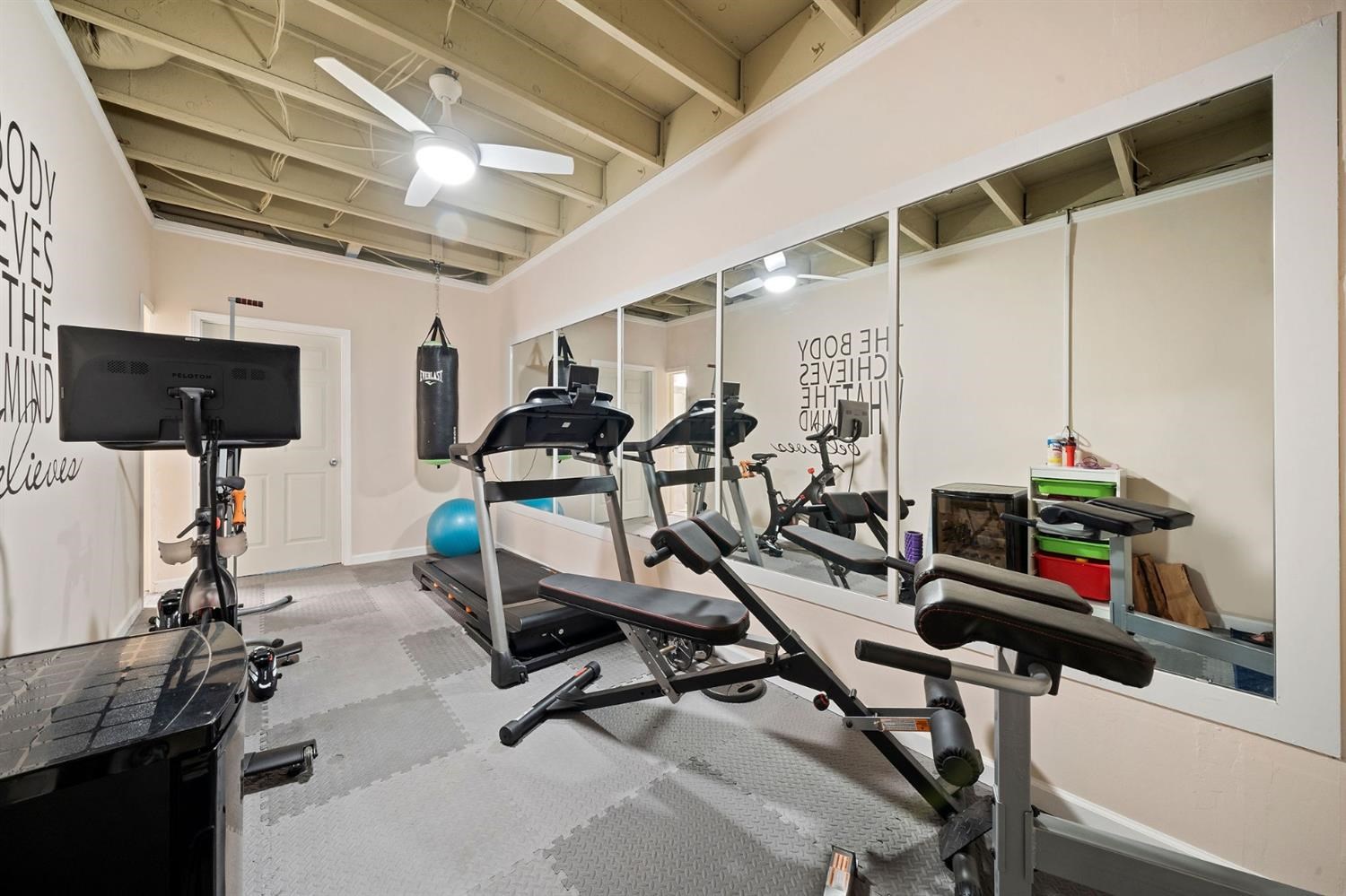 175 Athena Dr, Copperopolis, CA 95228